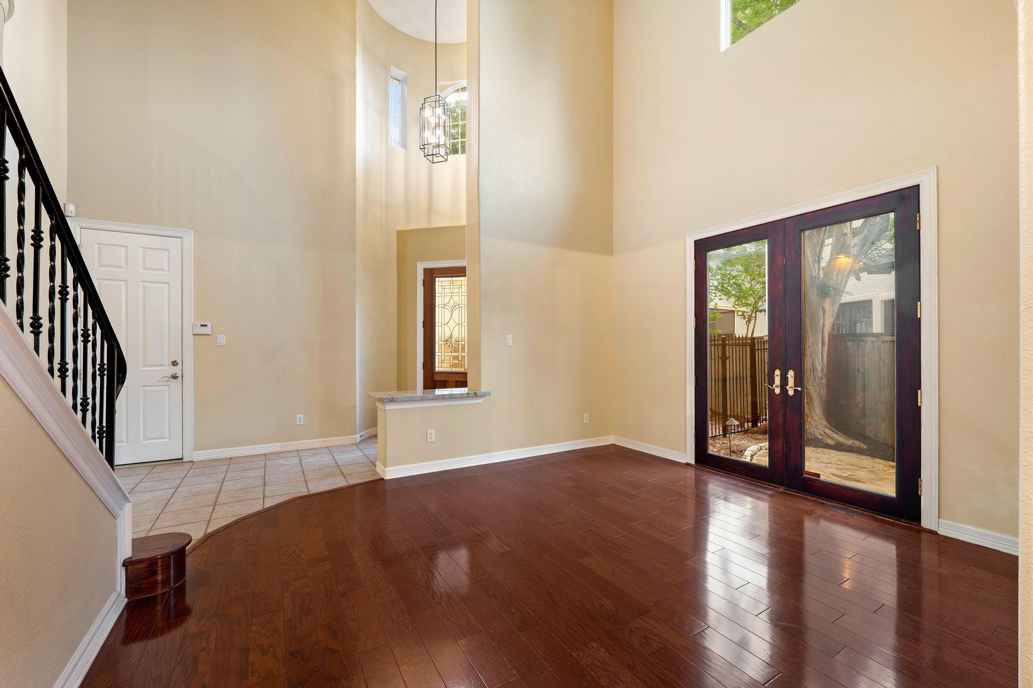 3903 Gaines CT