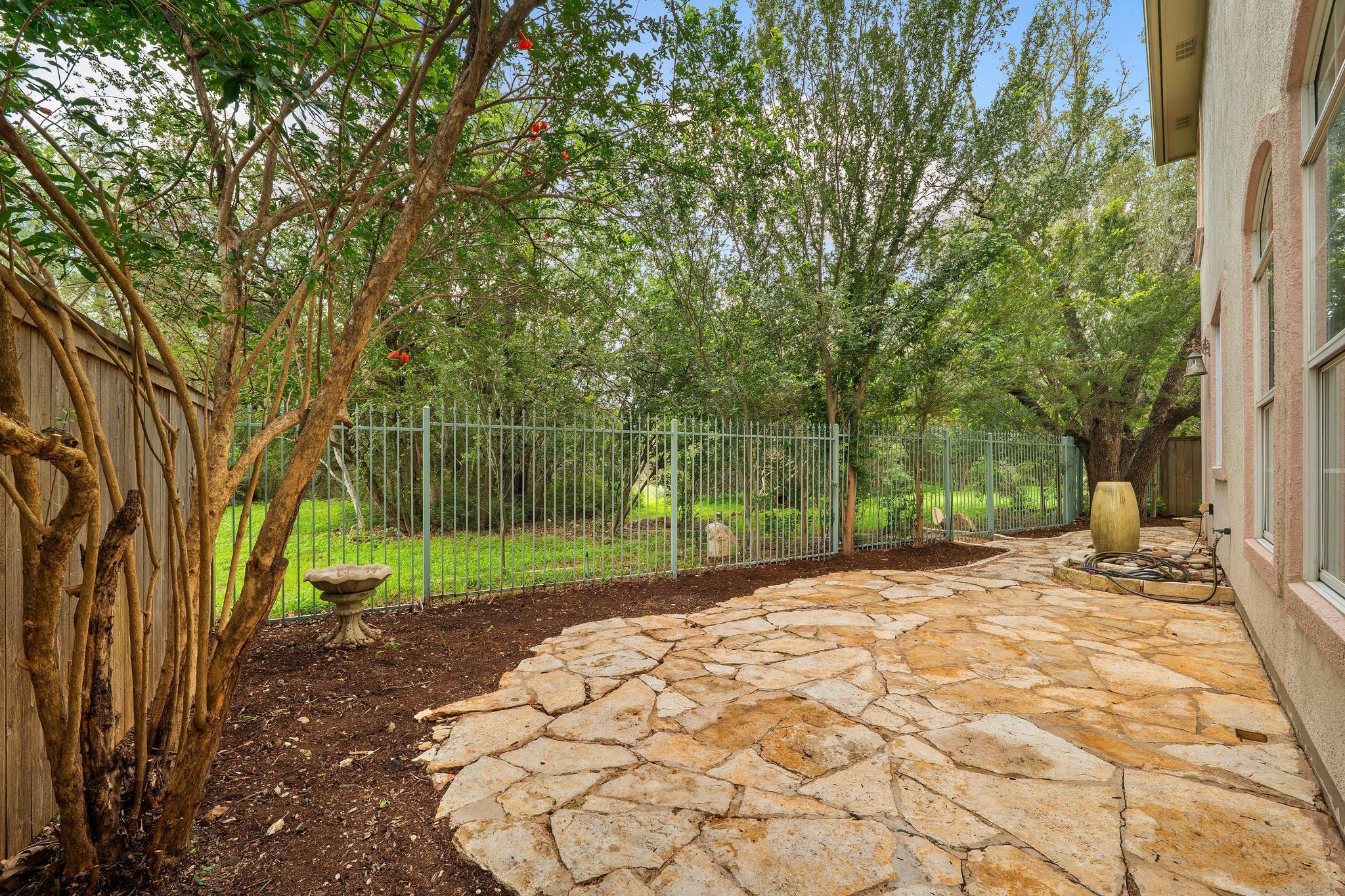 3903 Gaines CT