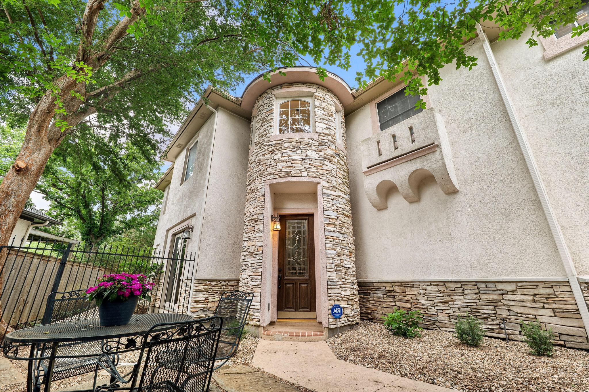 3903 Gaines CT