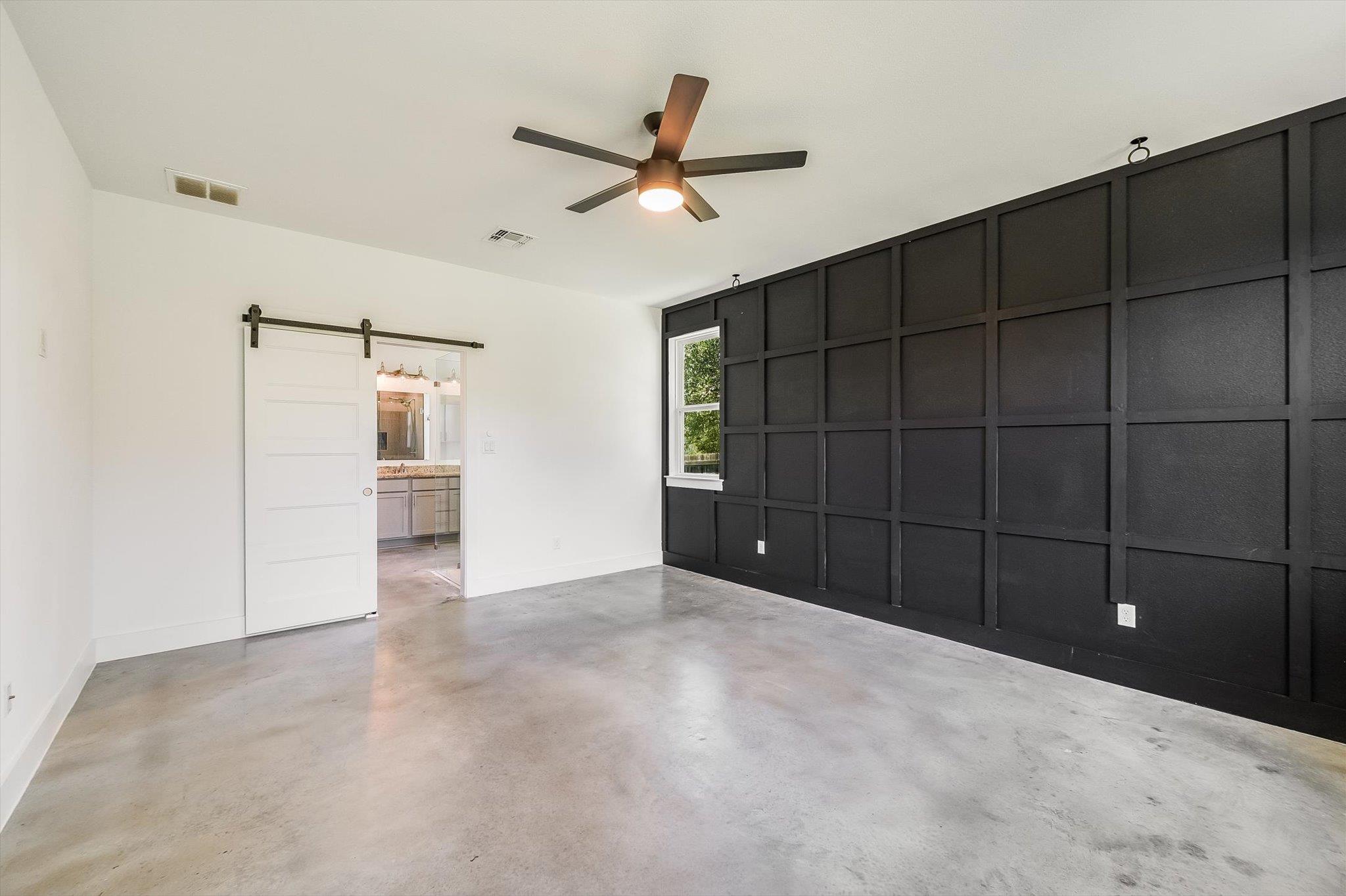 10201 Thomas LN
