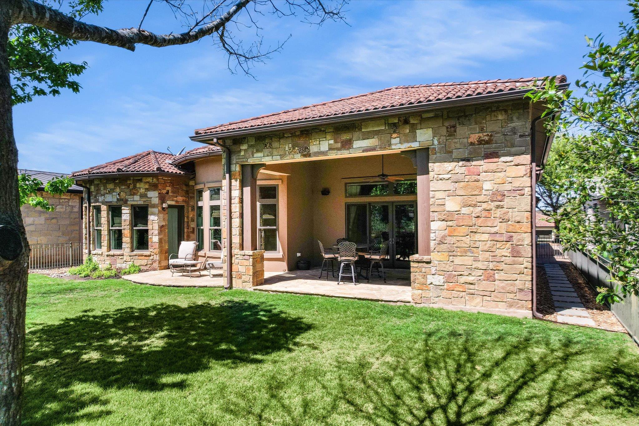 8225 Carranzo DR