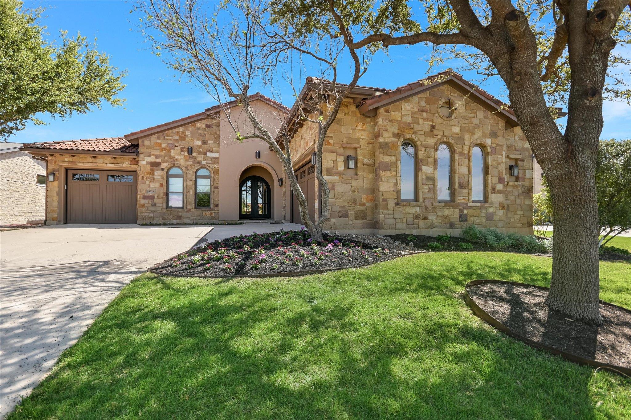 8225 Carranzo DR