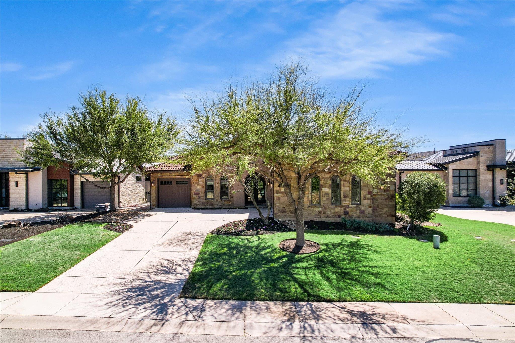8225 Carranzo DR