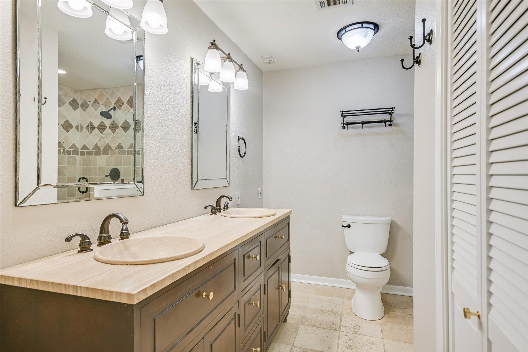 11601 Three Oaks TRL