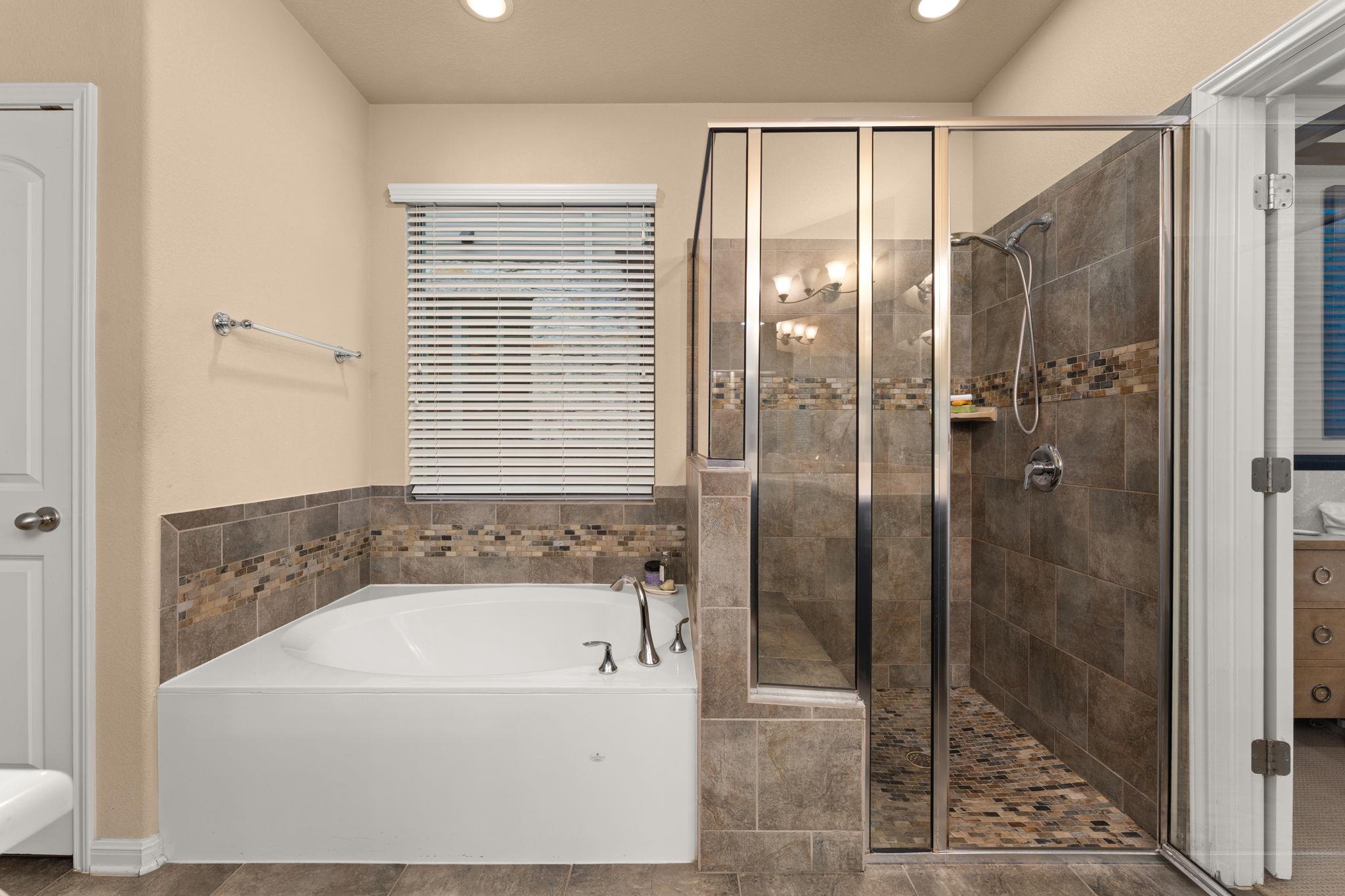 12417 Mediterra PL