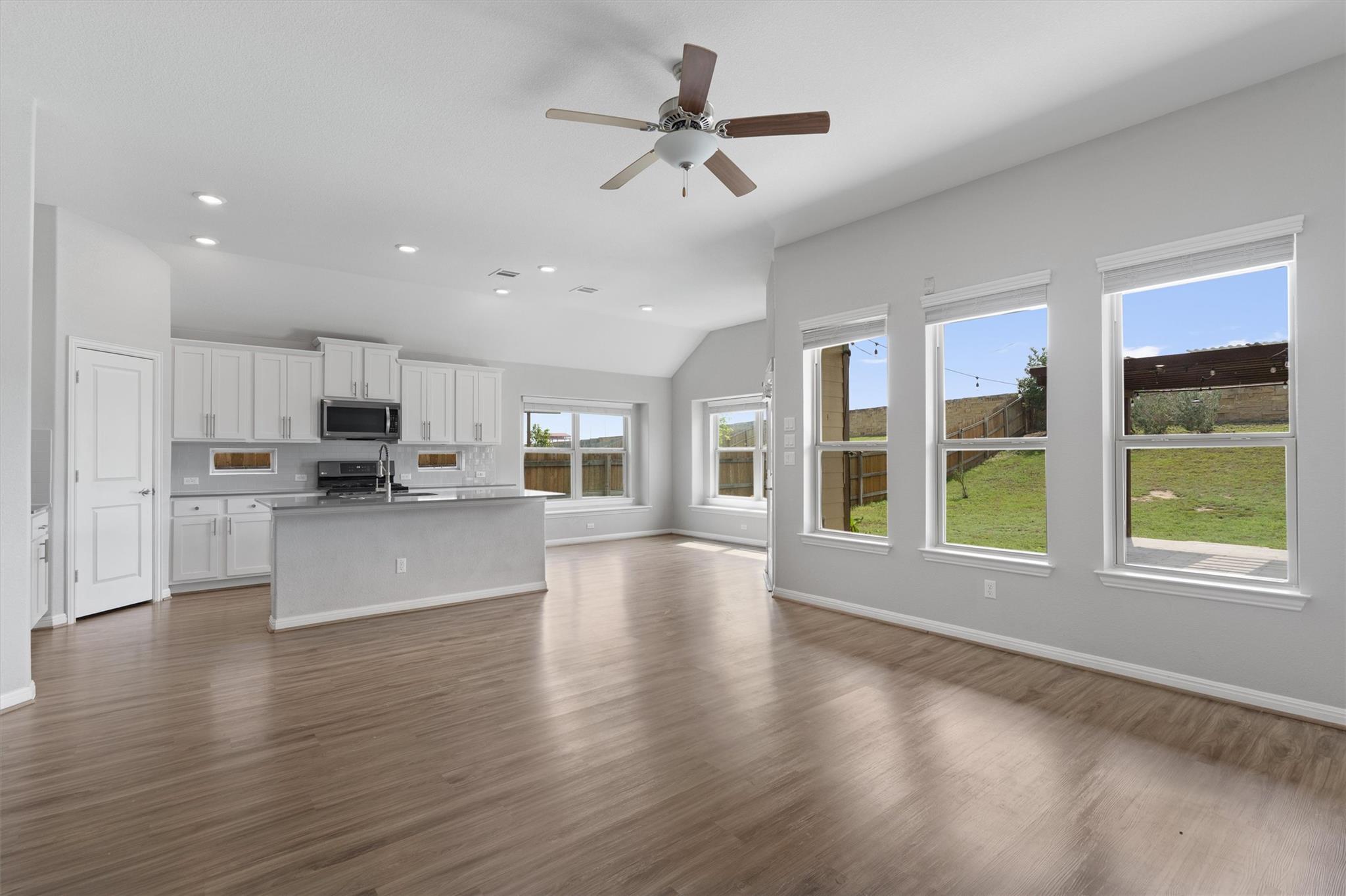 708 Hereford LOOP