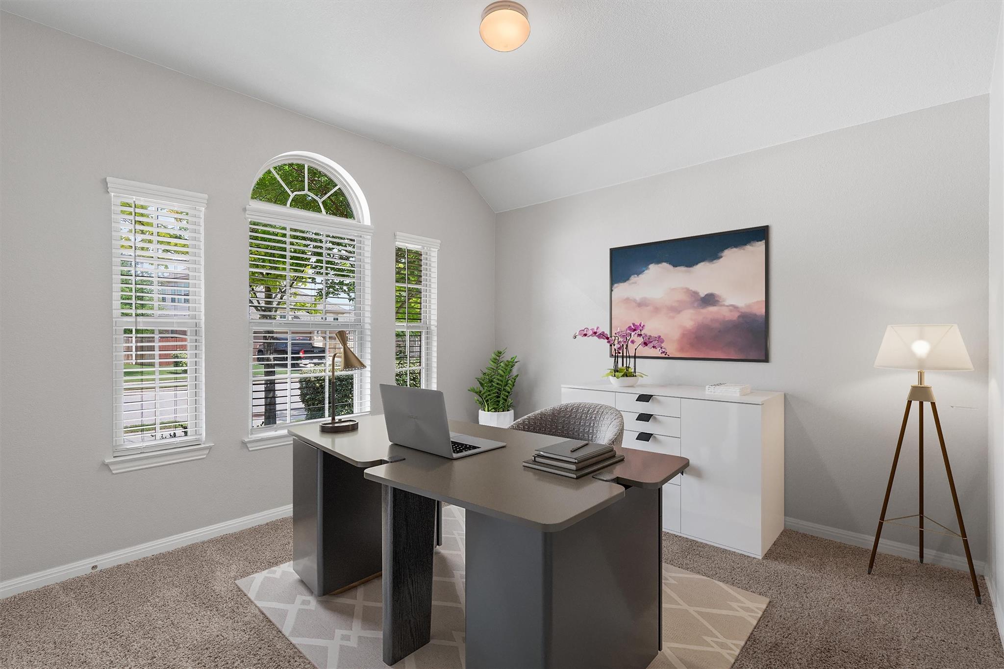 708 Hereford LOOP