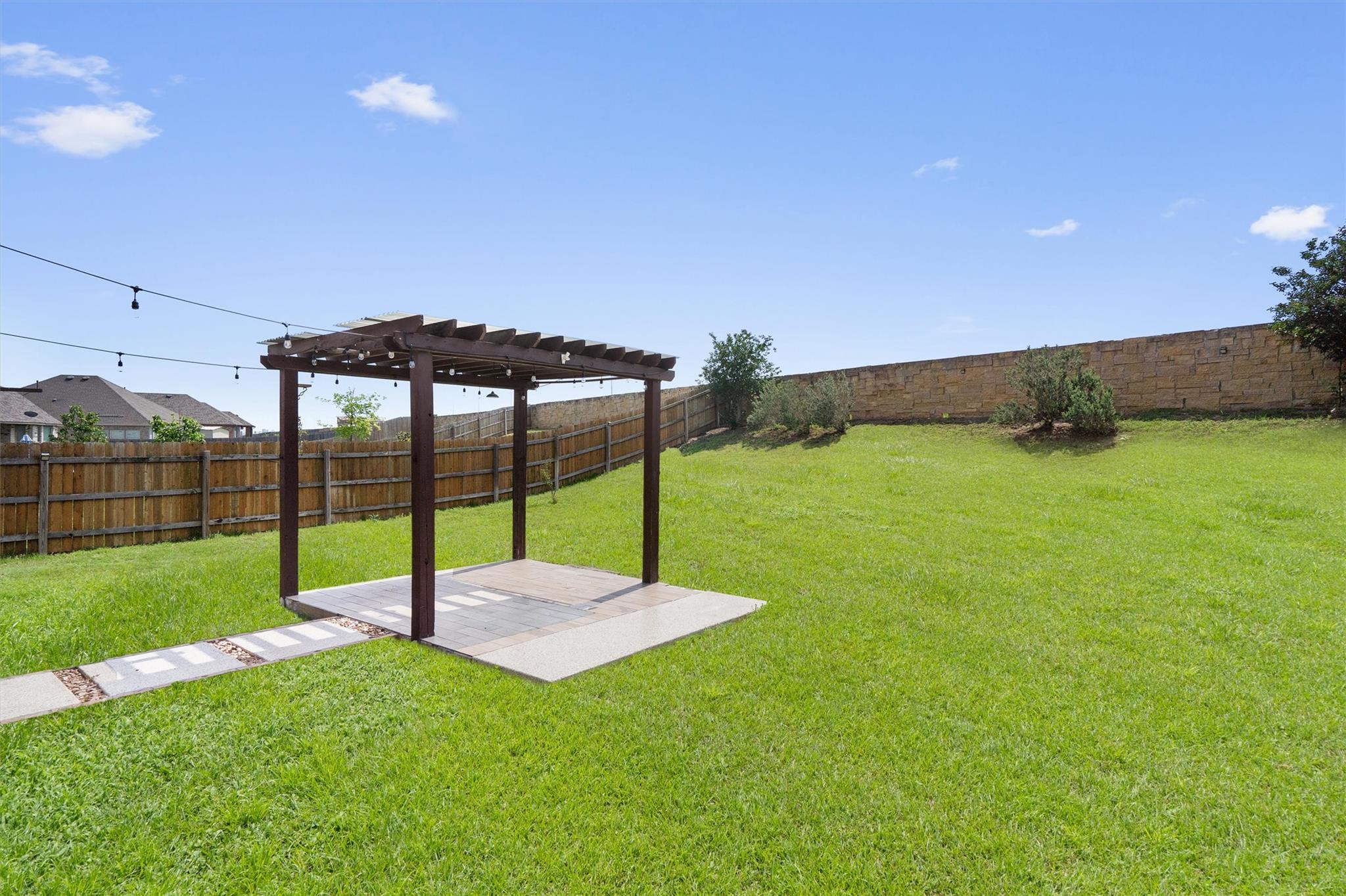 708 Hereford LOOP