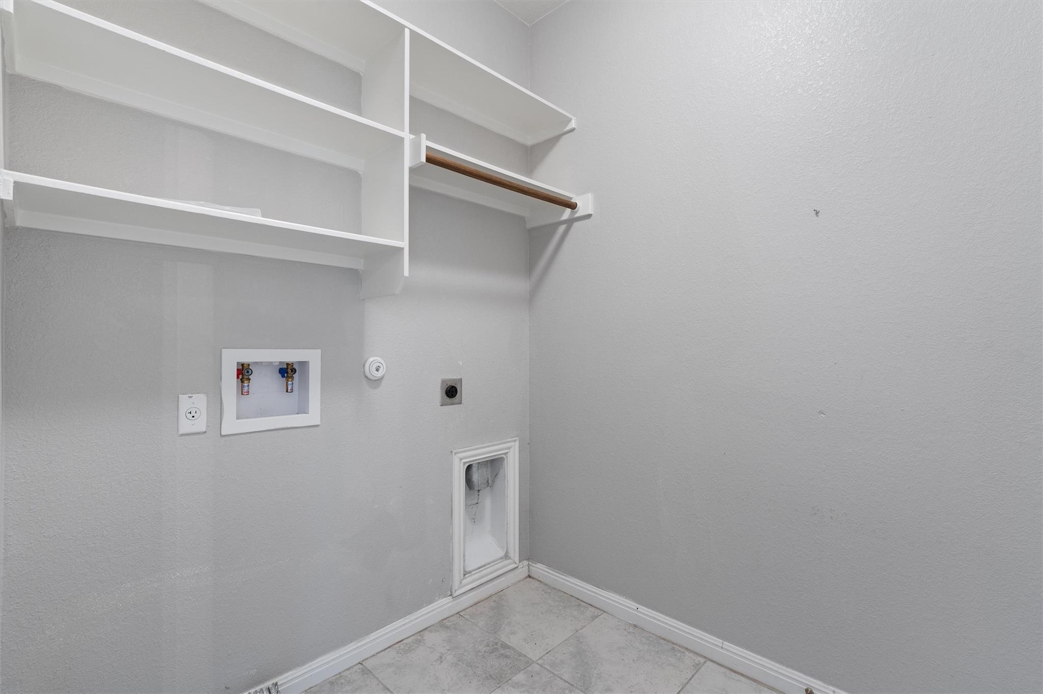 708 Hereford LOOP