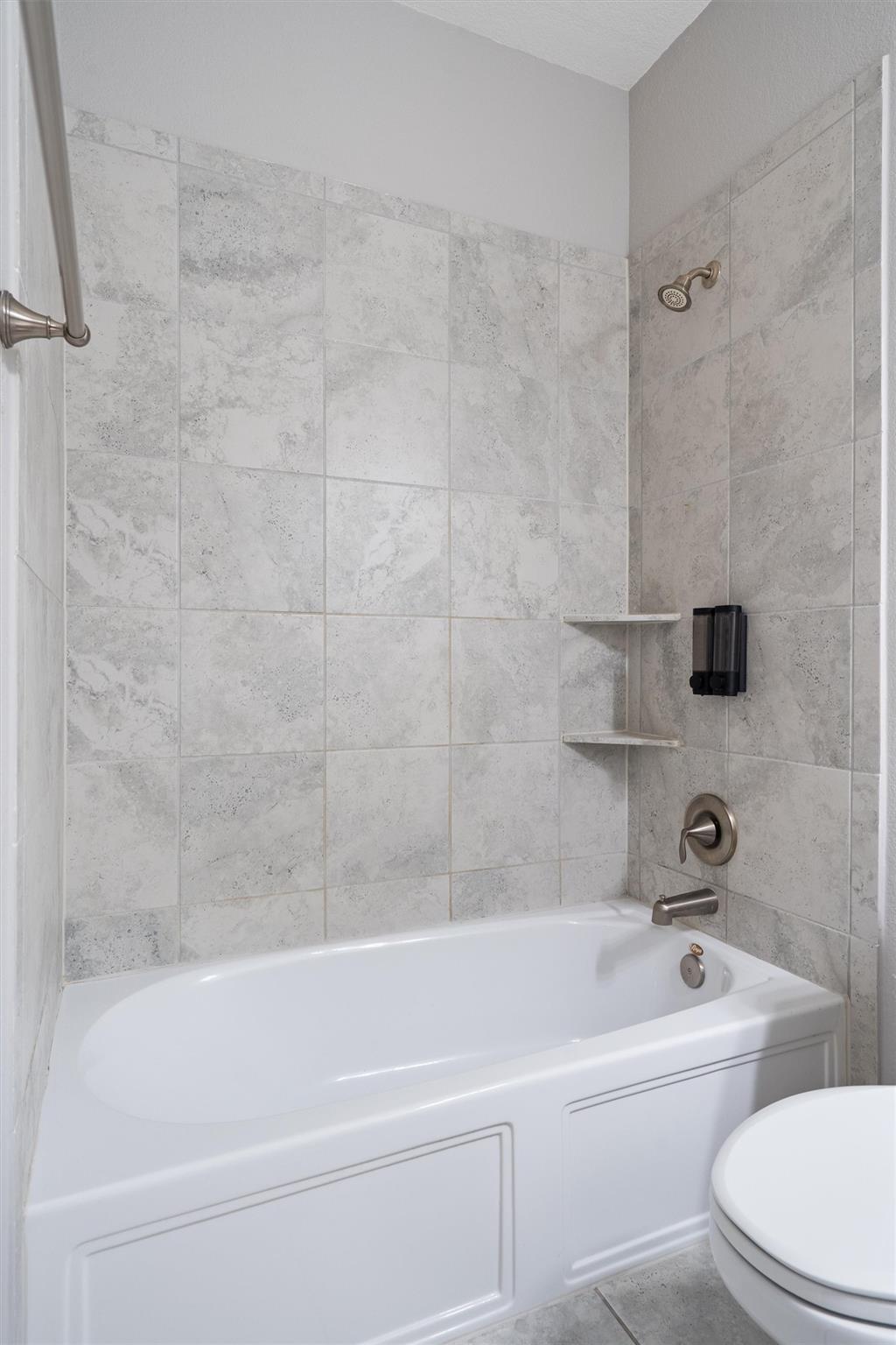 708 Hereford LOOP