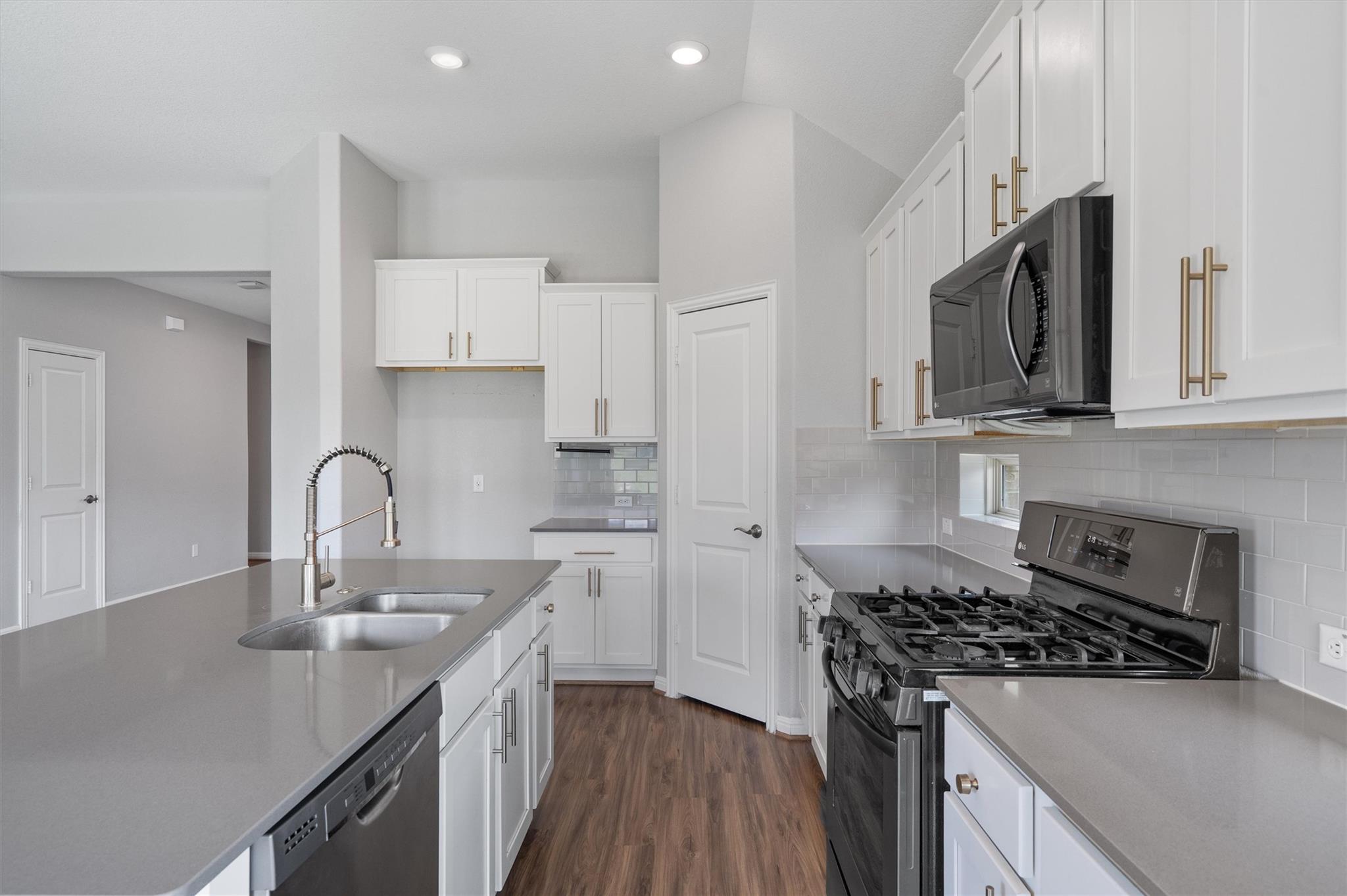 708 Hereford LOOP