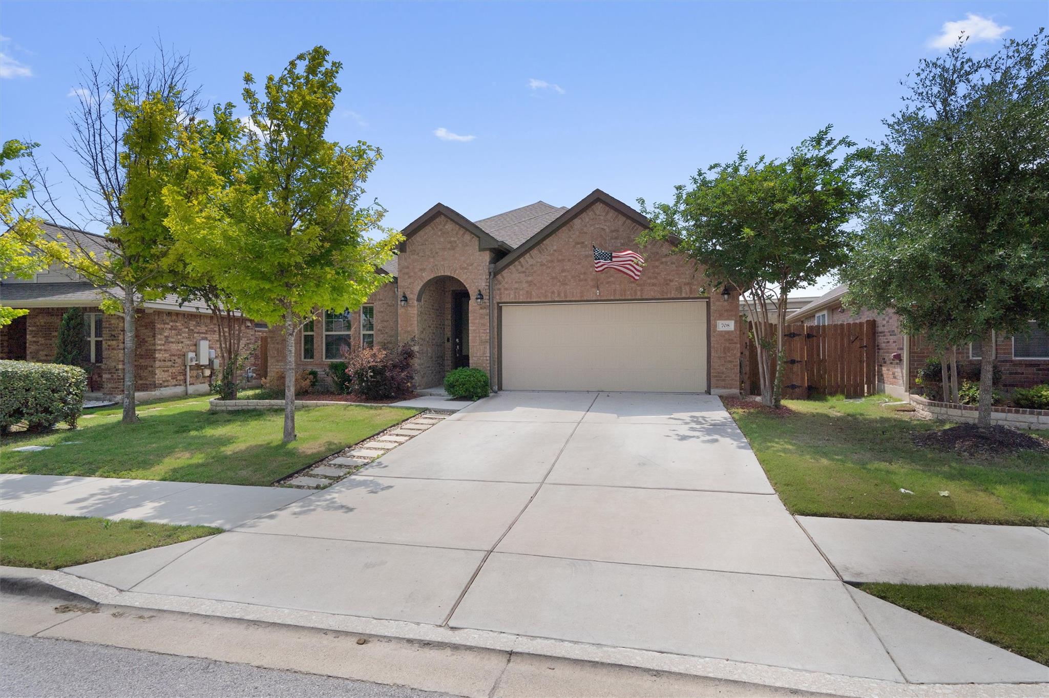 708 Hereford LOOP