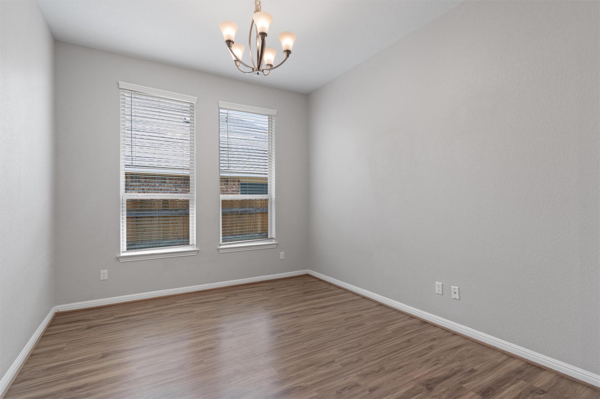 708 Hereford LOOP