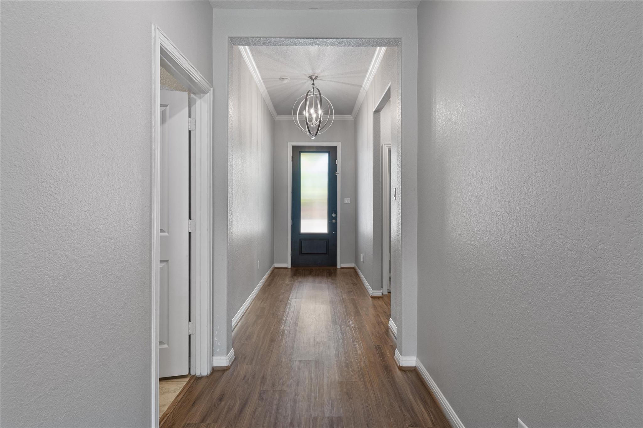 708 Hereford LOOP
