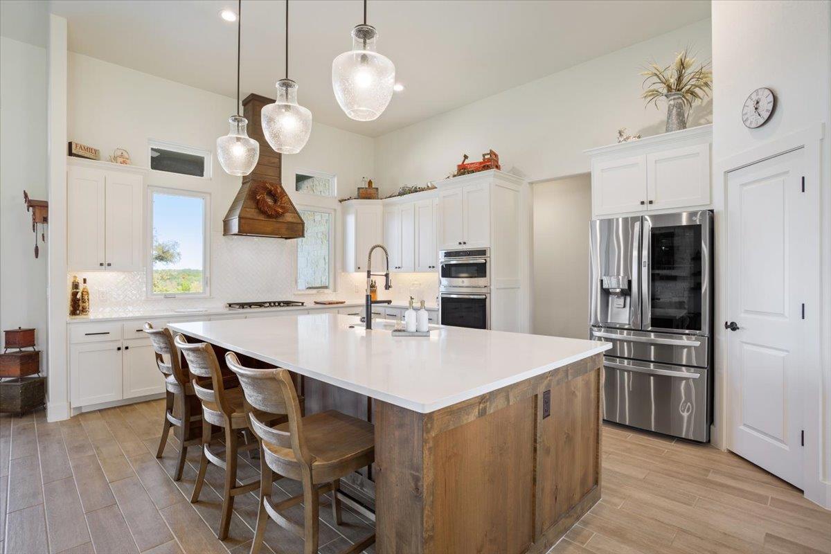 1250 E Creekview DR