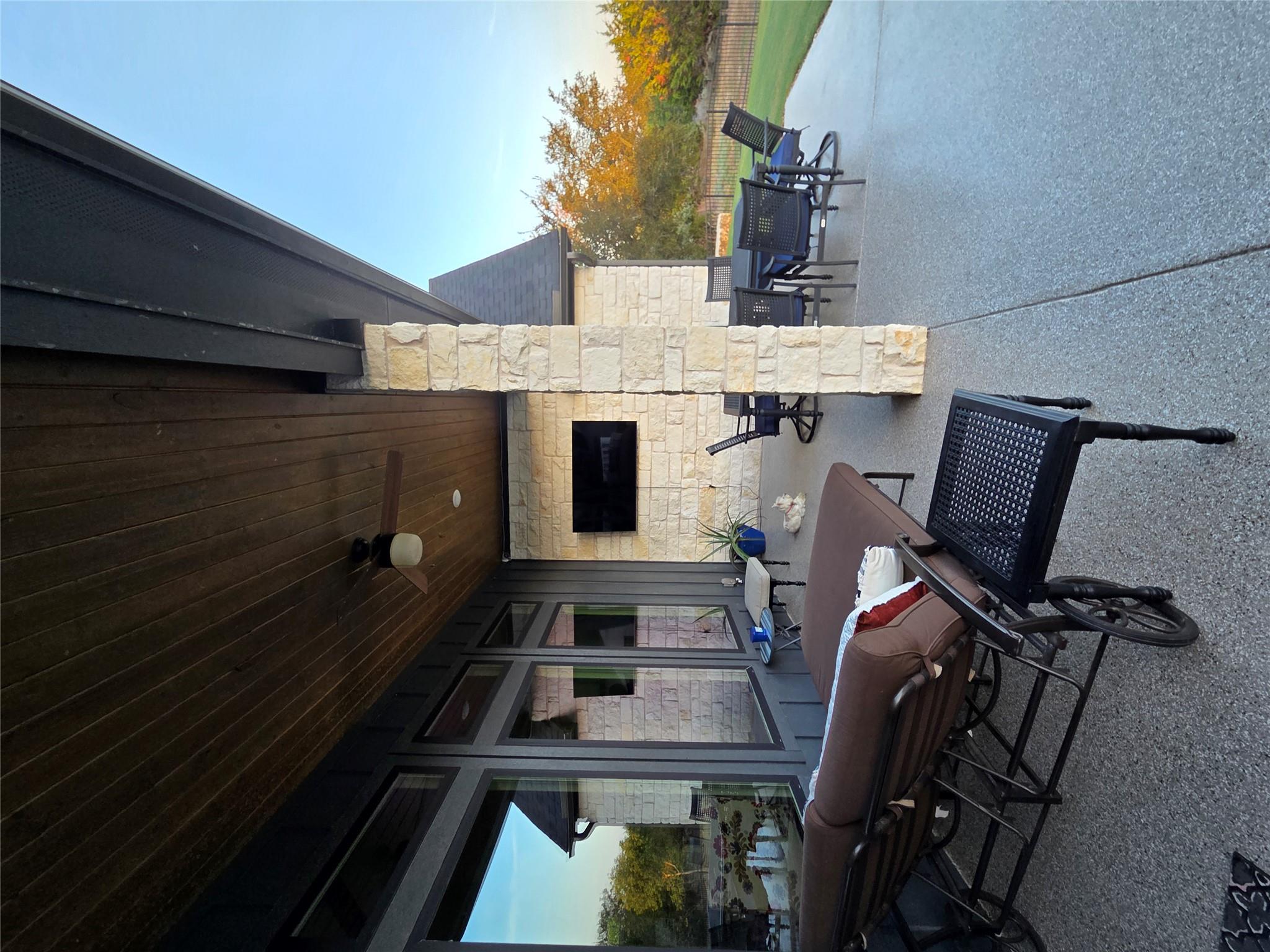 1250 E Creekview DR
