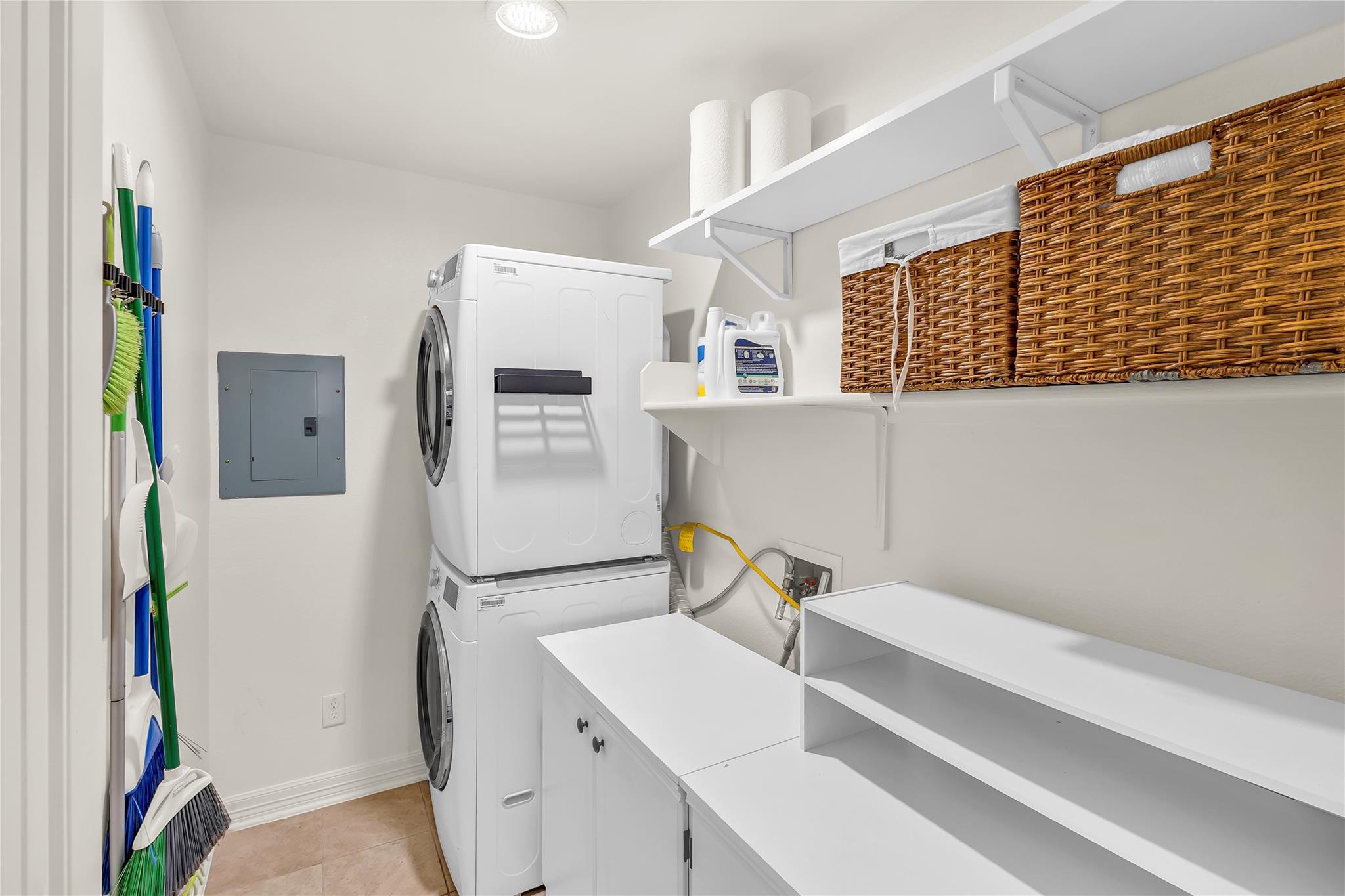 1307 Norwalk LN # 206