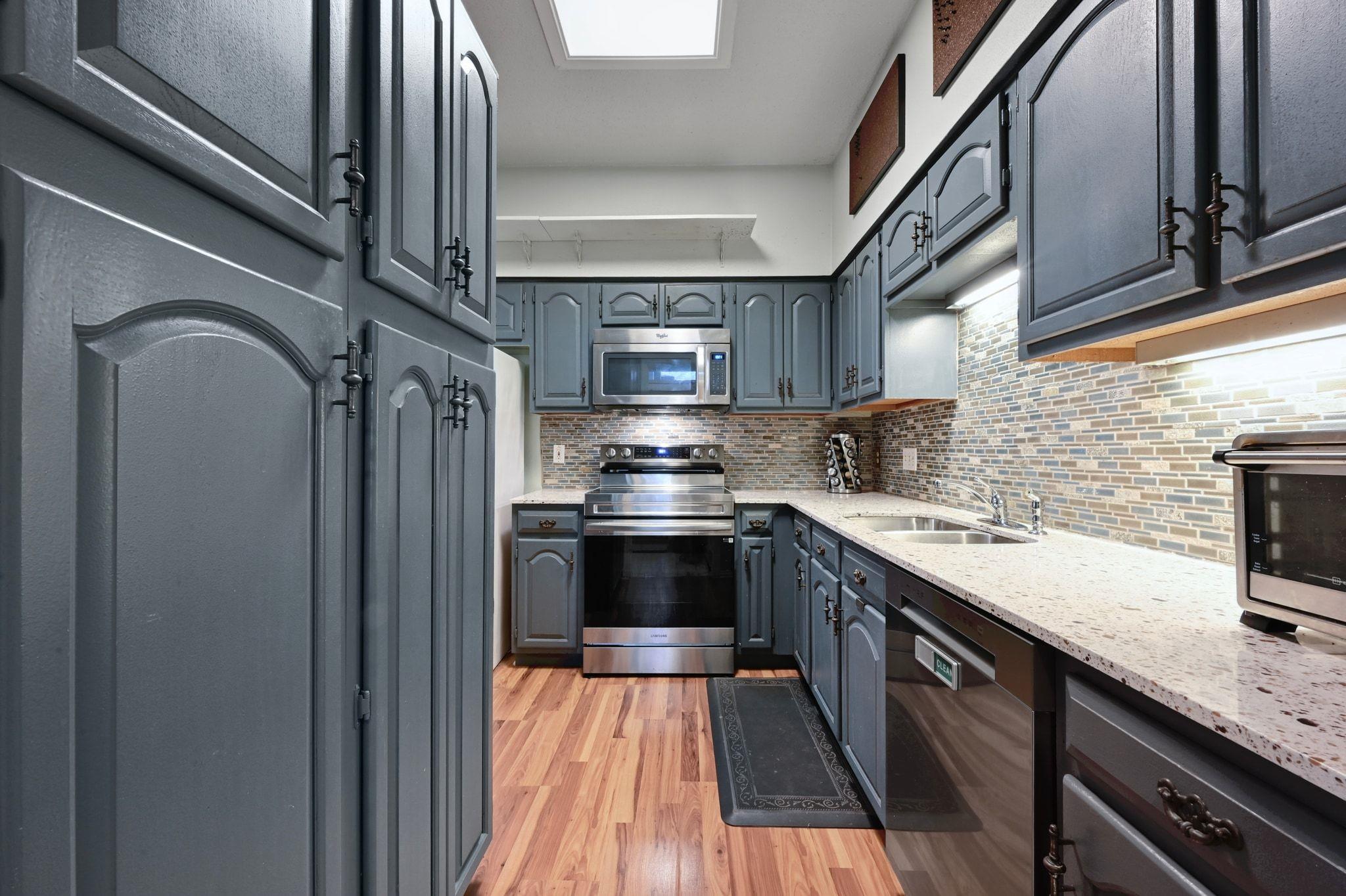 1910 Robbins PL # 303