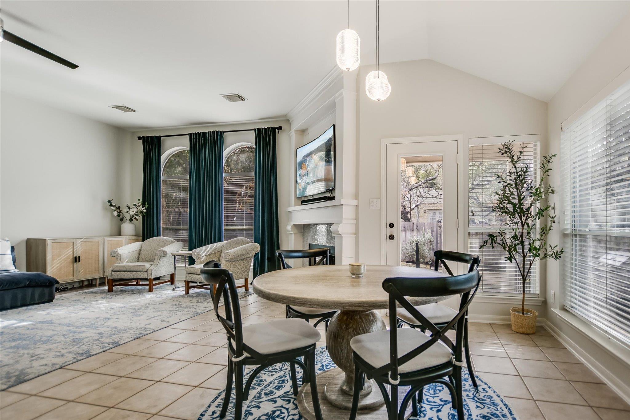 3918 Canyon Glen Circle CIR