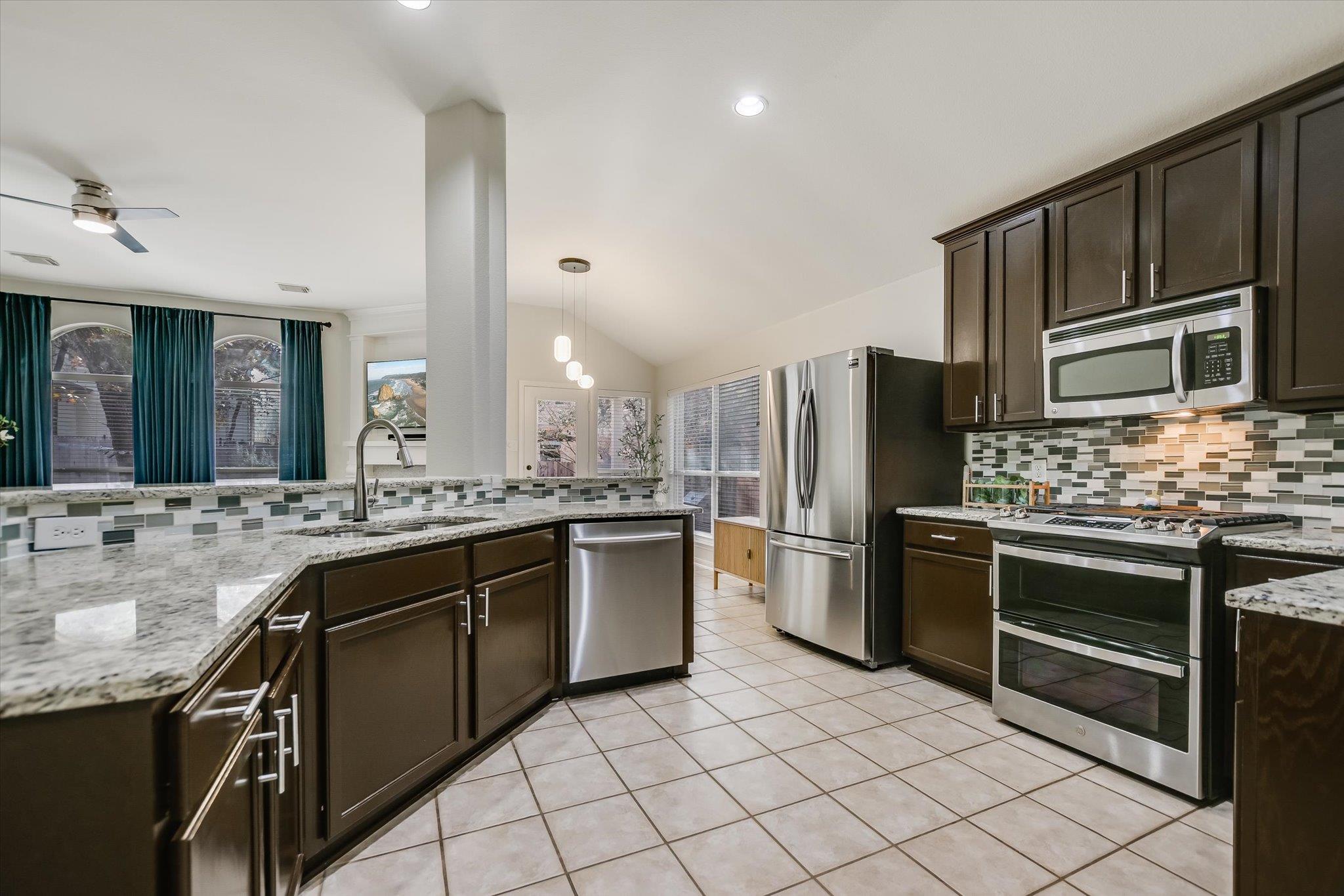 3918 Canyon Glen Circle CIR