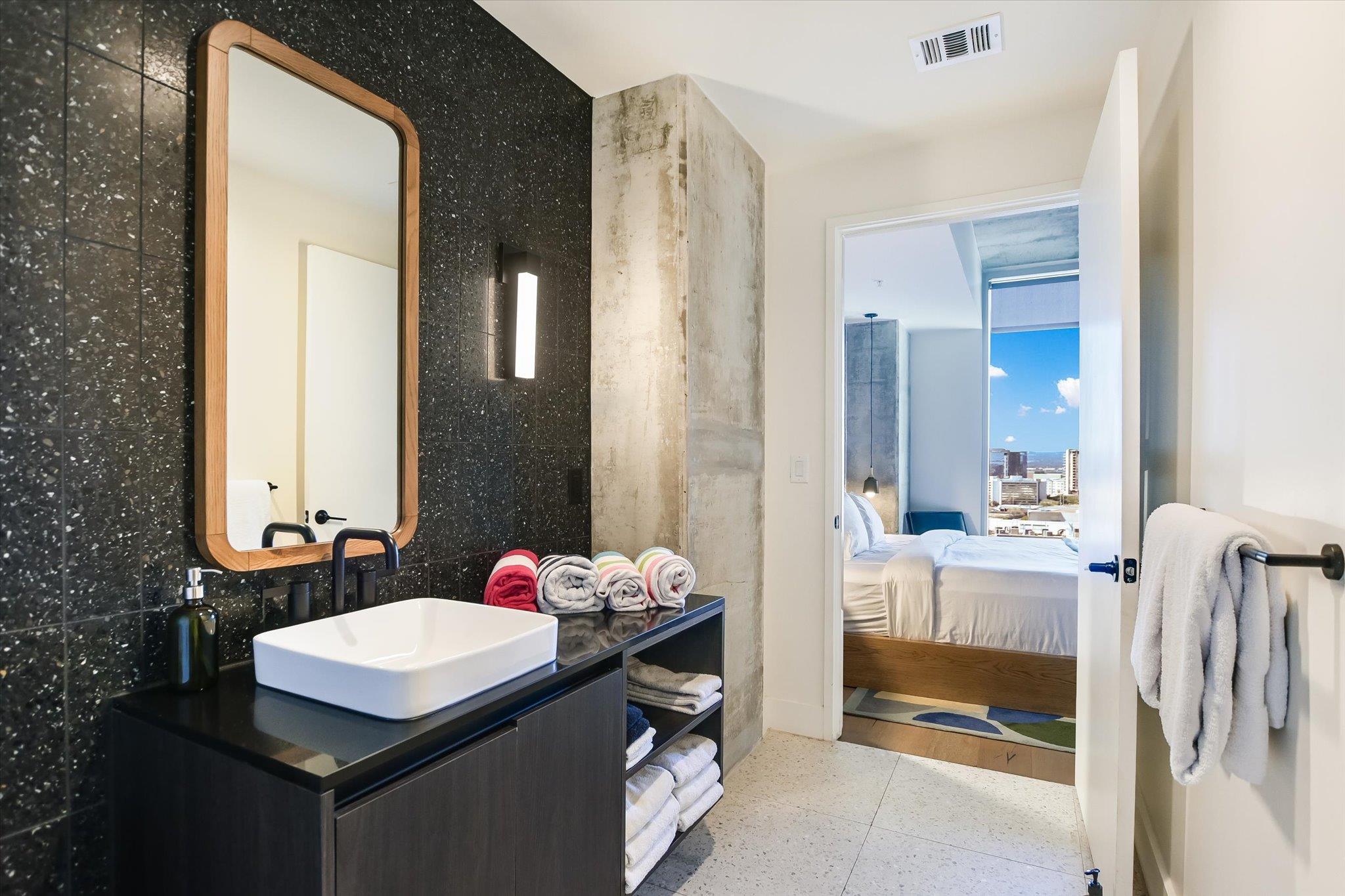 48 East Ave # 1711