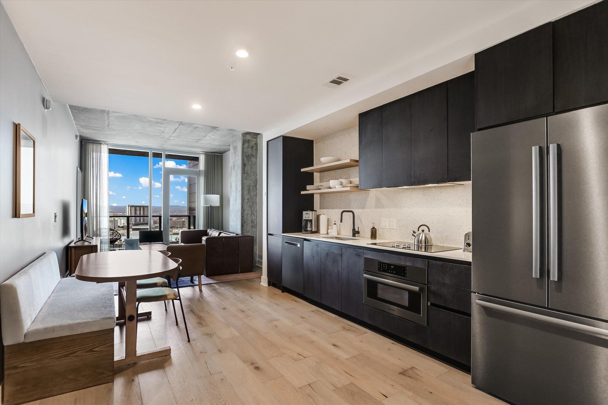 48 East Ave # 1711