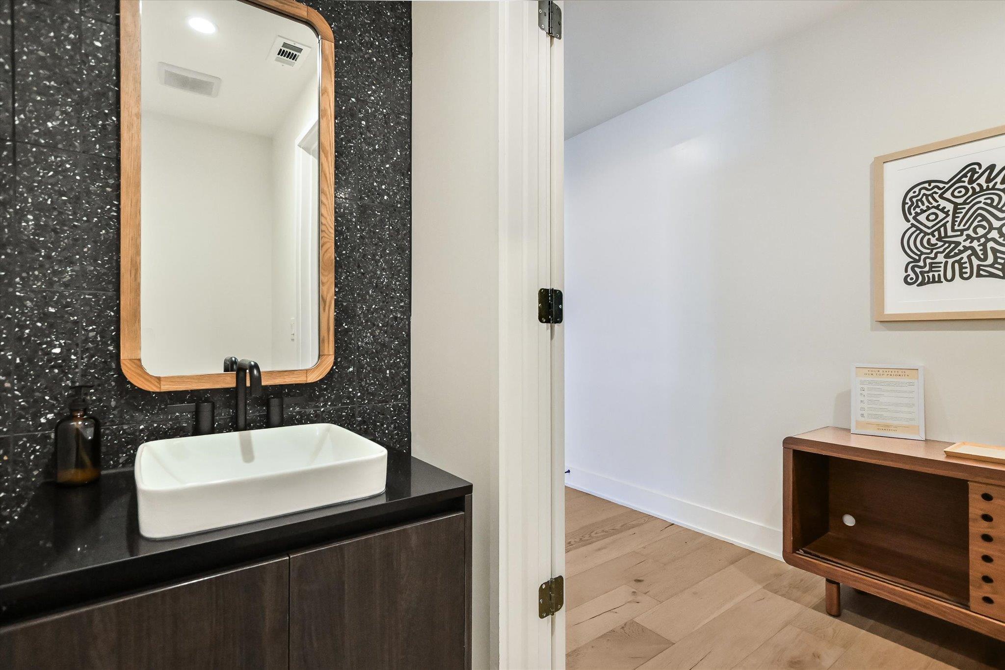 48 East Ave # 1711