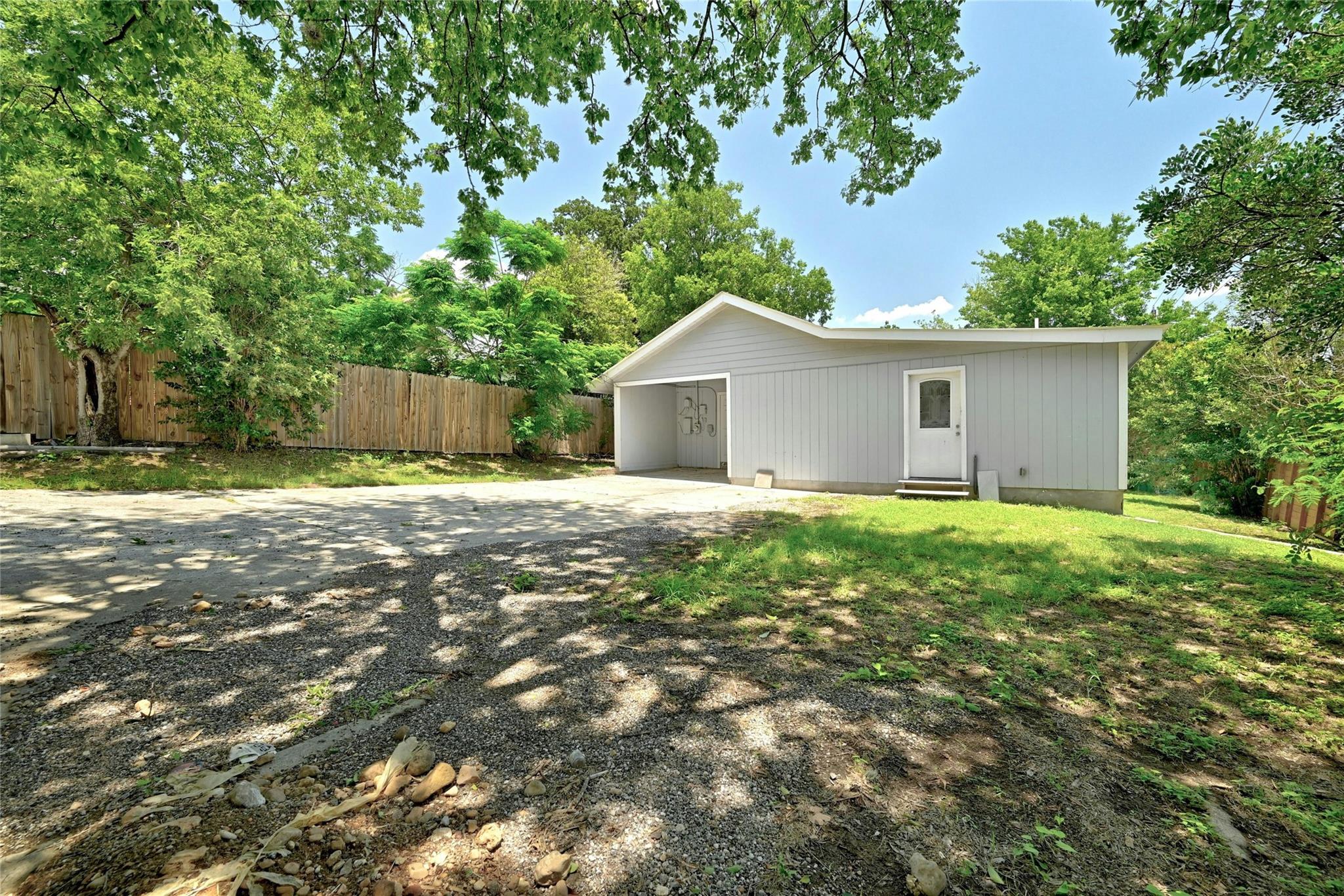 1200 Walnut Ave