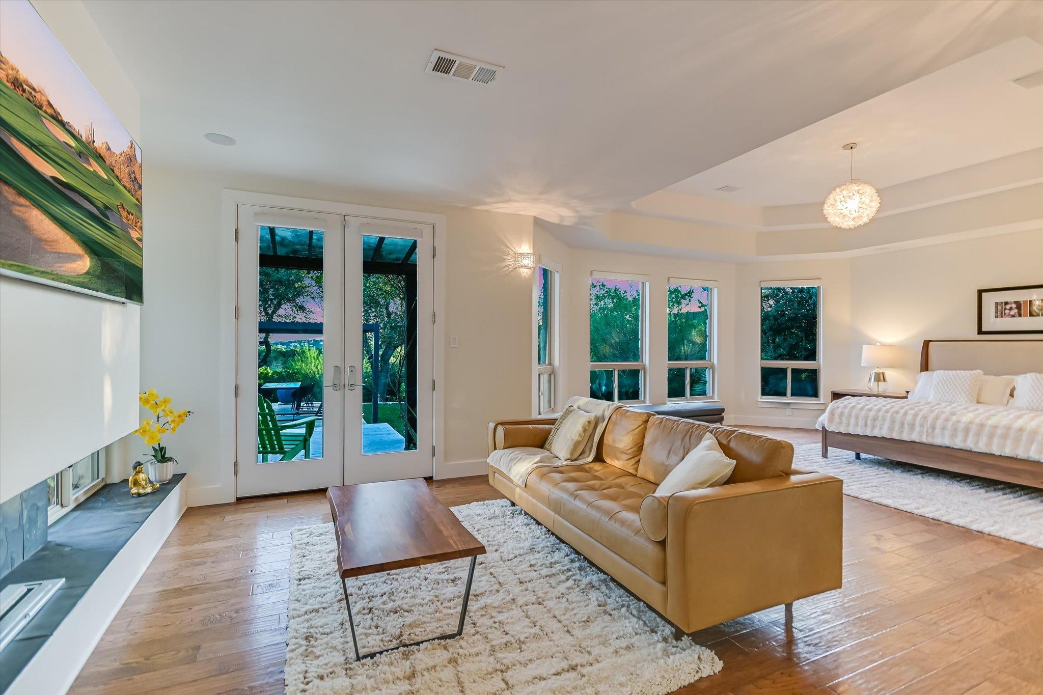 601 Crystal Creek DR