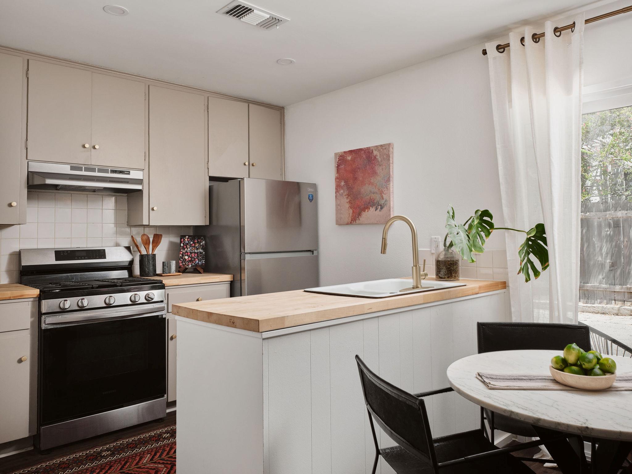 5212 Woodrow Ave # C Unit: A, B & C