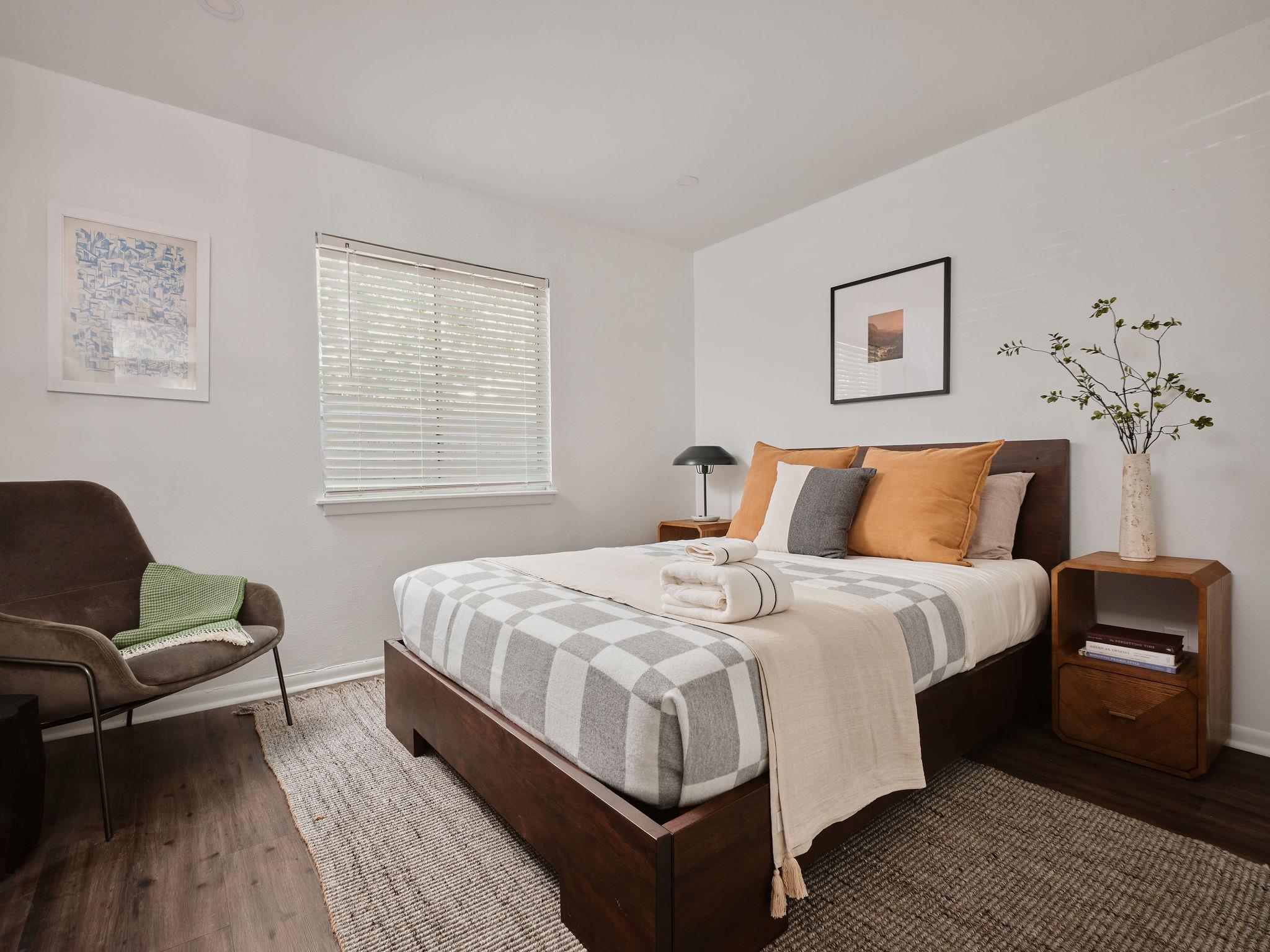 5212 Woodrow Ave # C Unit: A, B & C