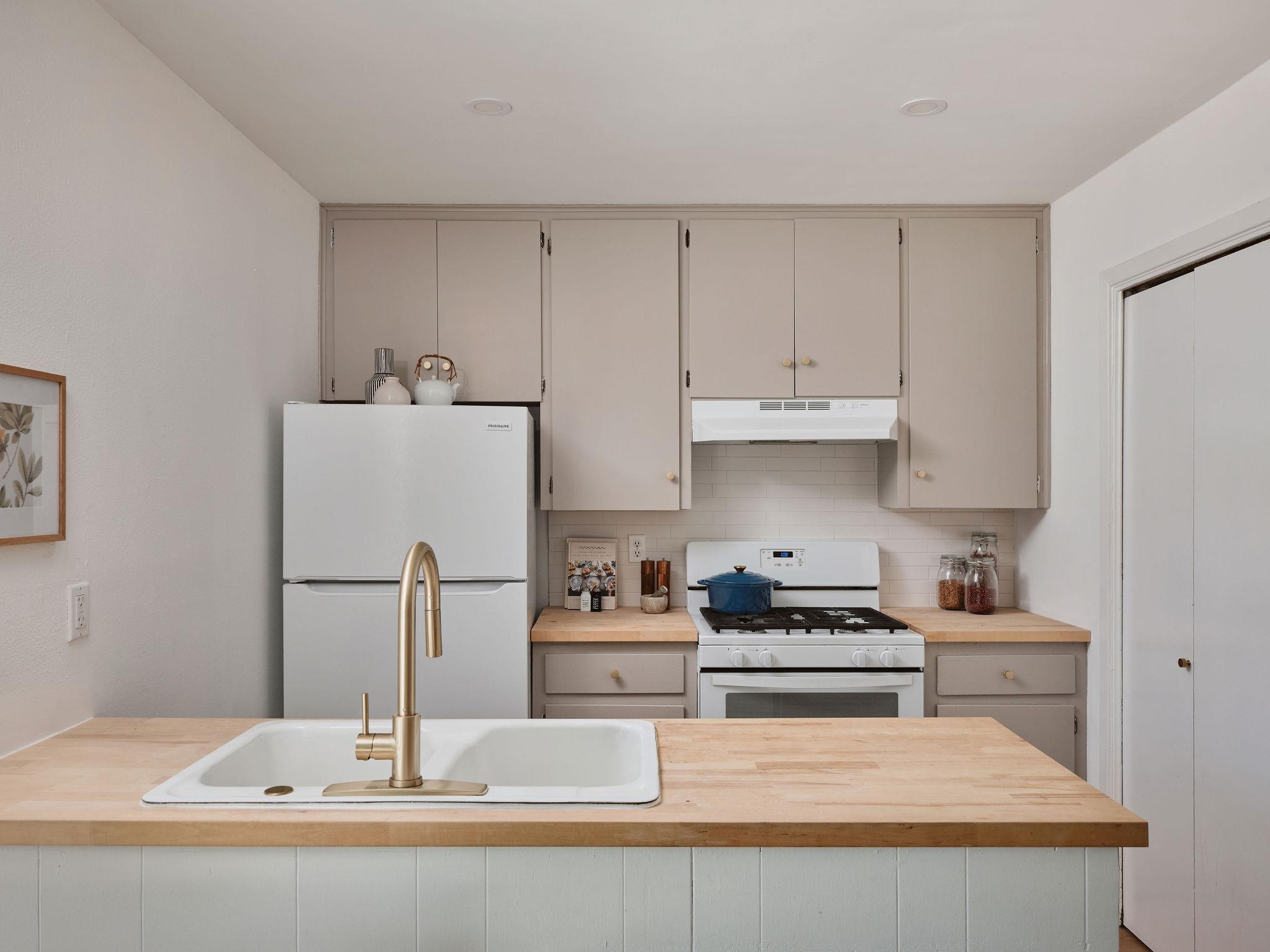 5212 Woodrow Ave # C Unit: A, B & C