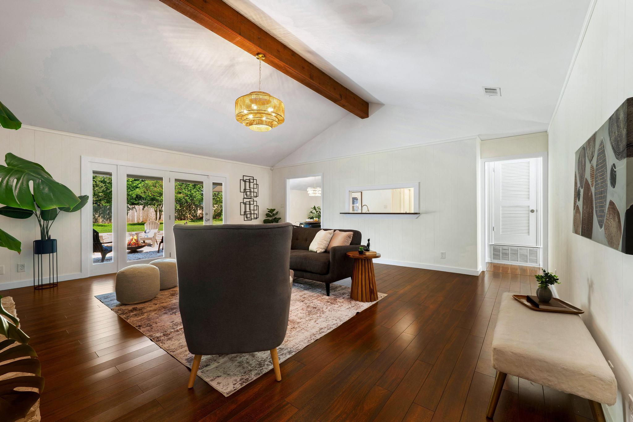 9105 Balcones Club DR