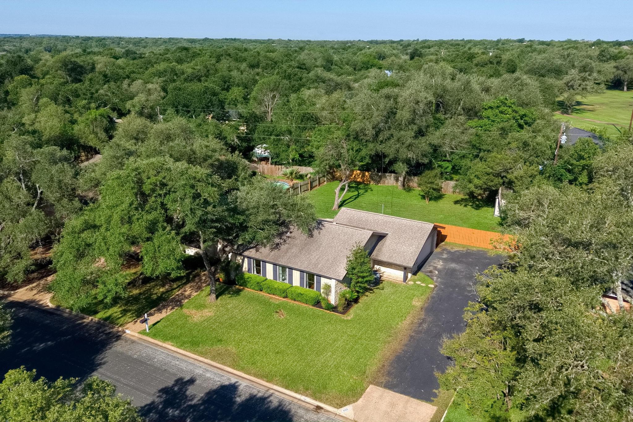 9105 Balcones Club DR