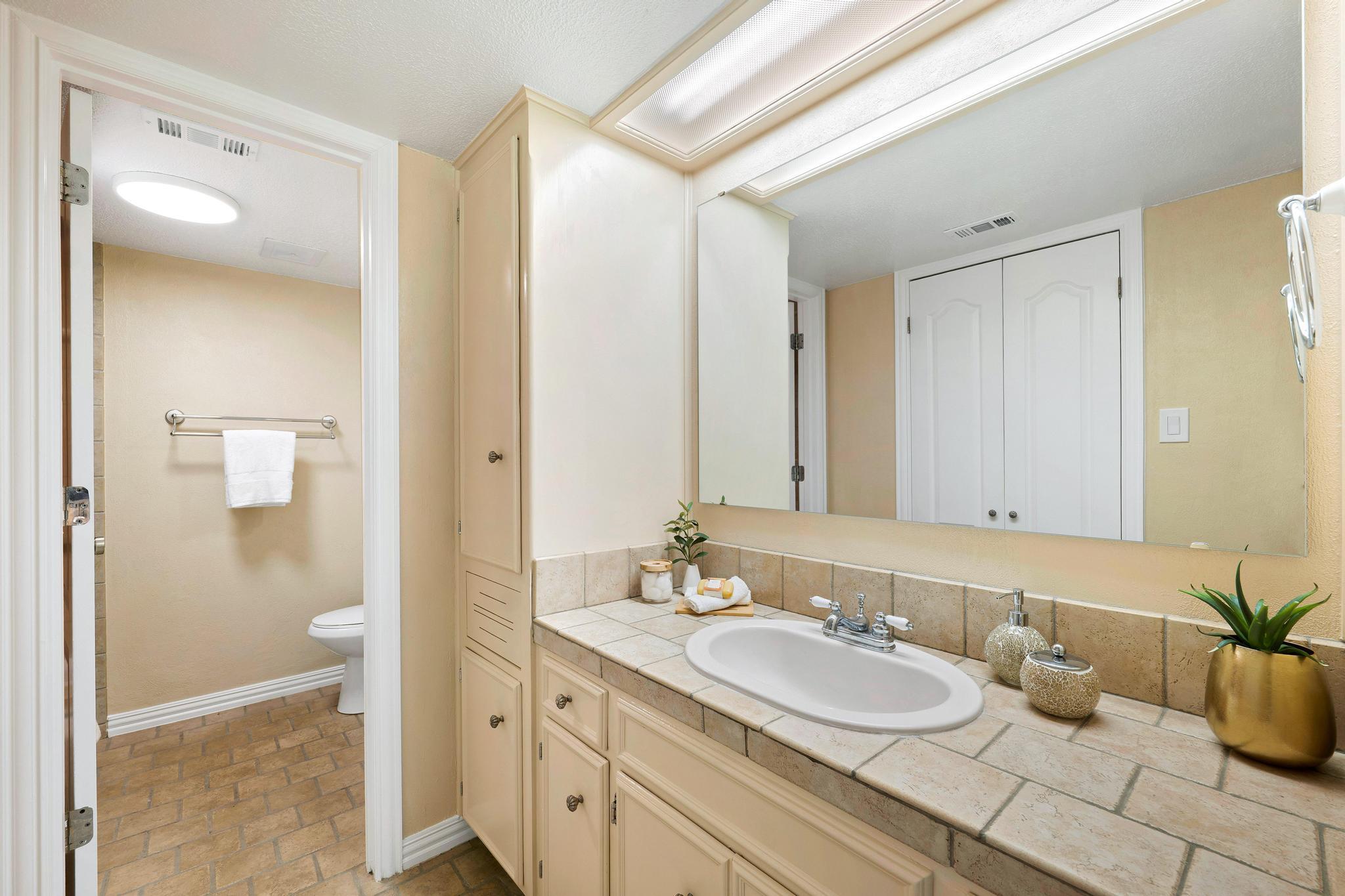 9105 Balcones Club DR