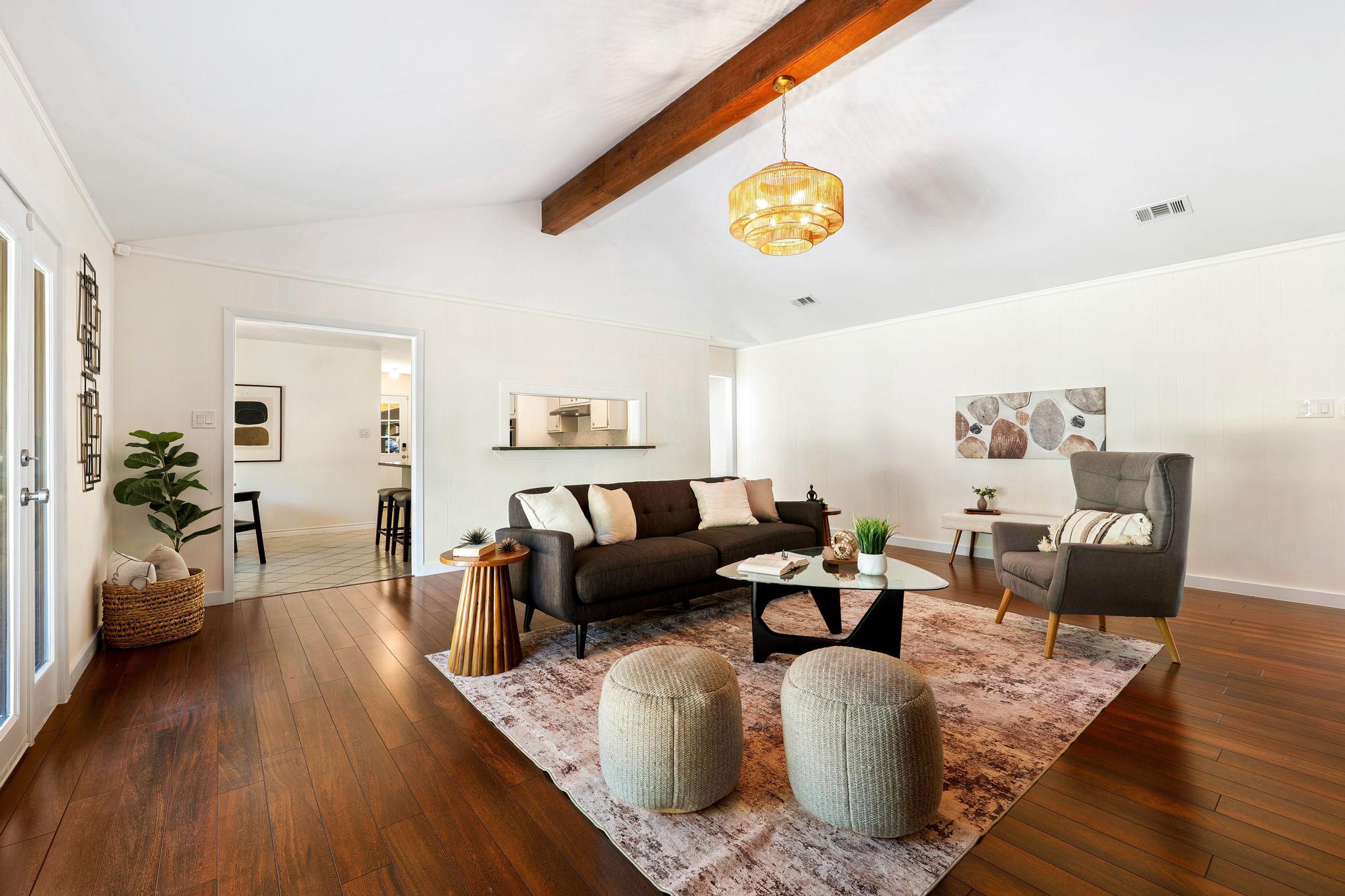 9105 Balcones Club DR
