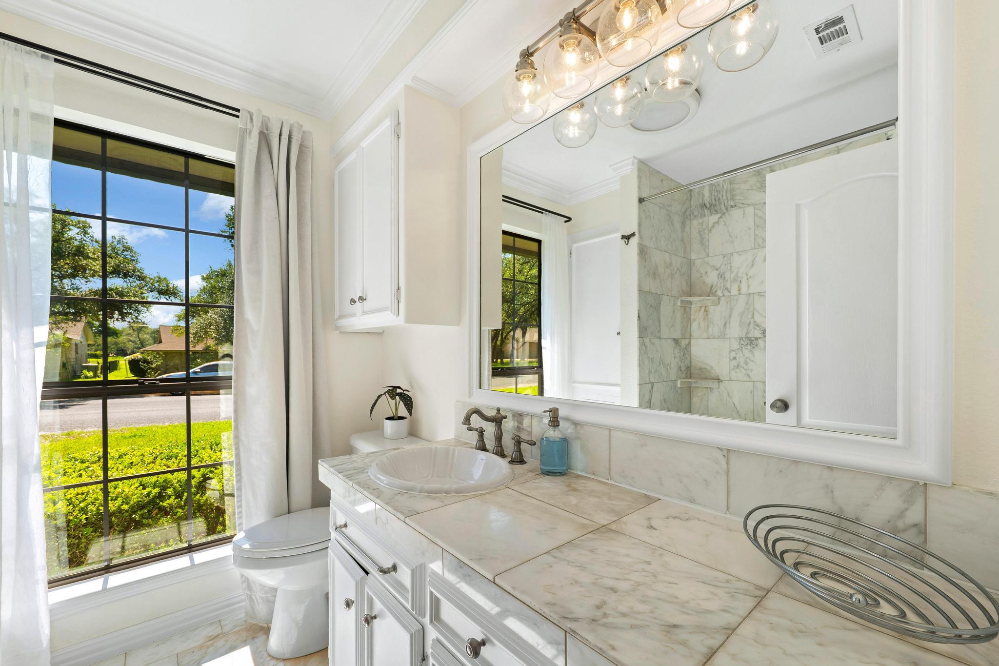 9105 Balcones Club DR