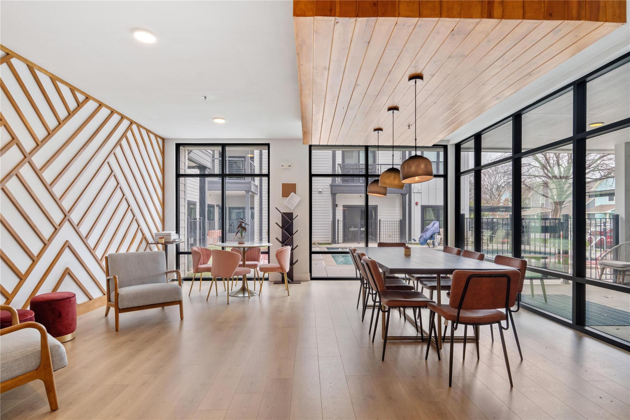 3101 Govalle Ave # 206