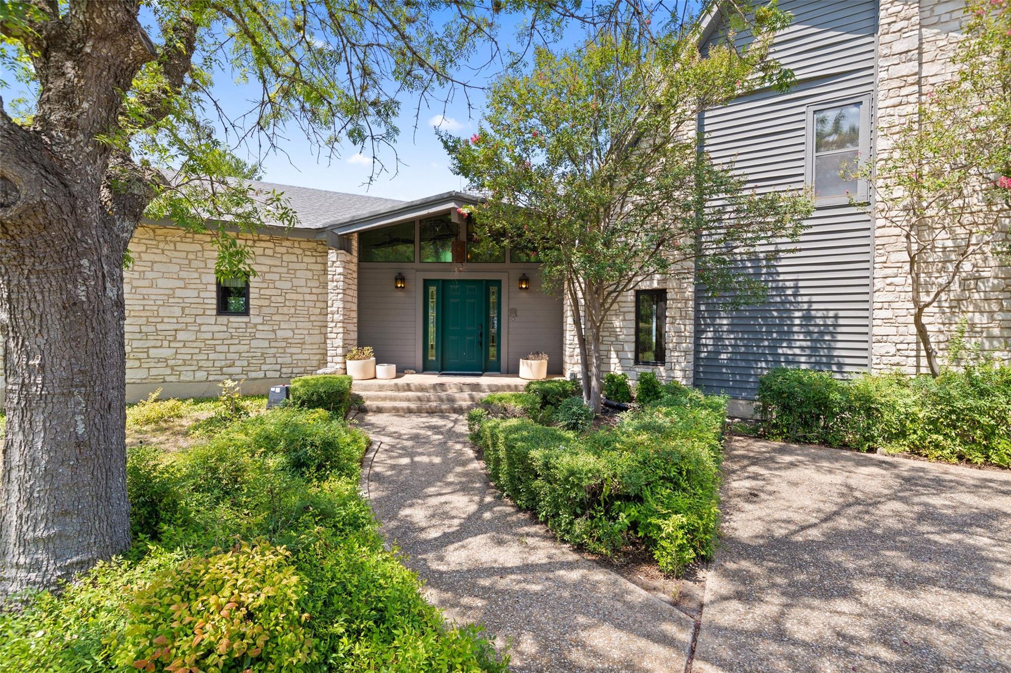 4005 Paloma CIR