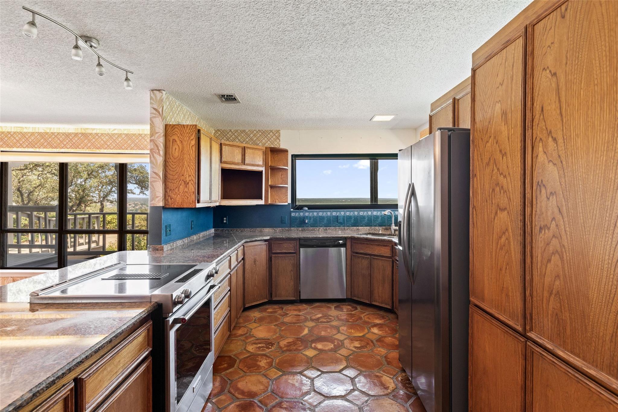 4005 Paloma CIR