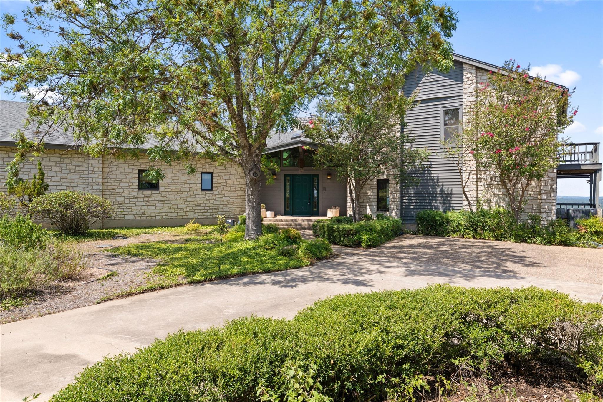 4005 Paloma CIR