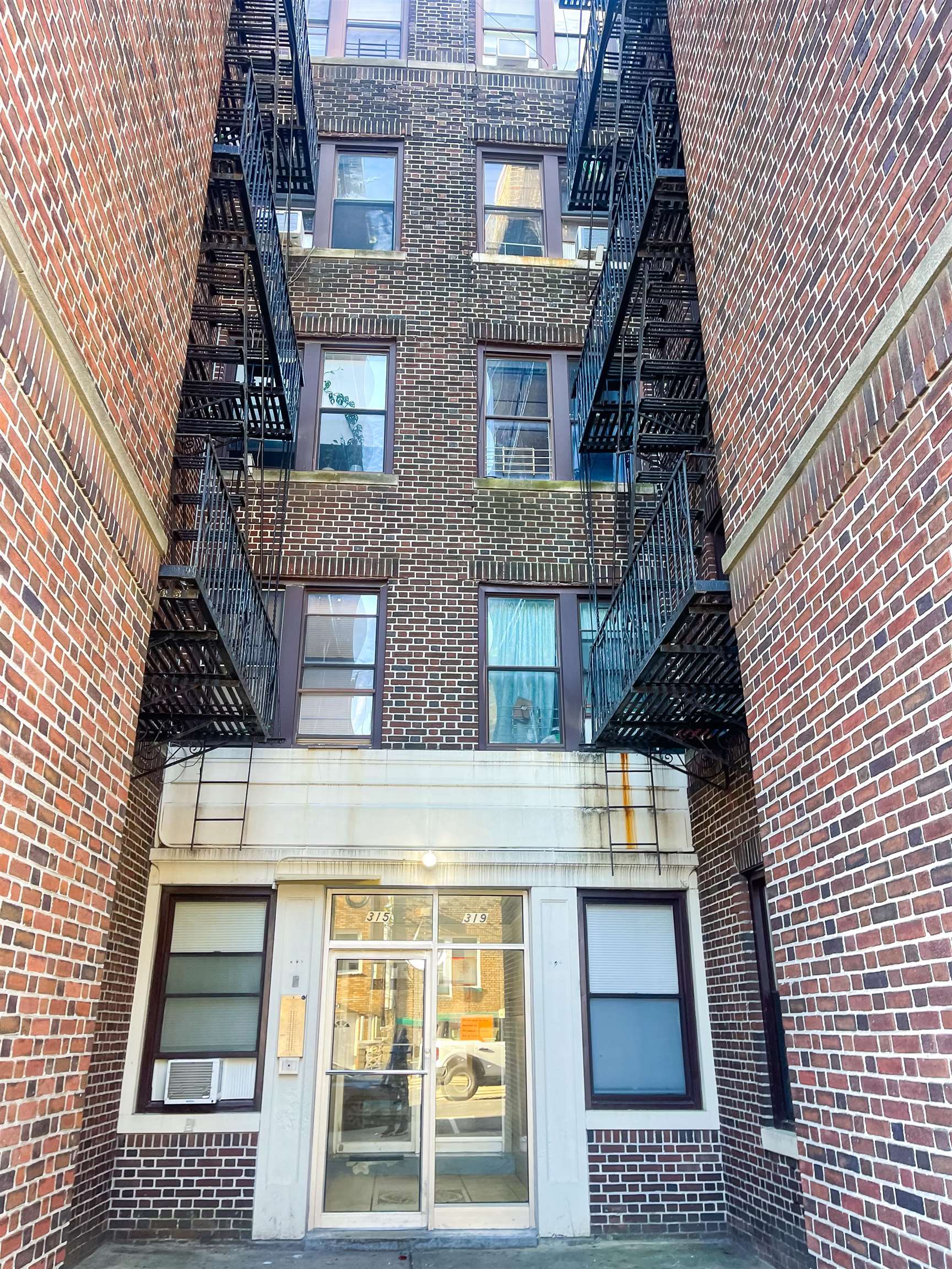 315 56TH ST Unit: E8
