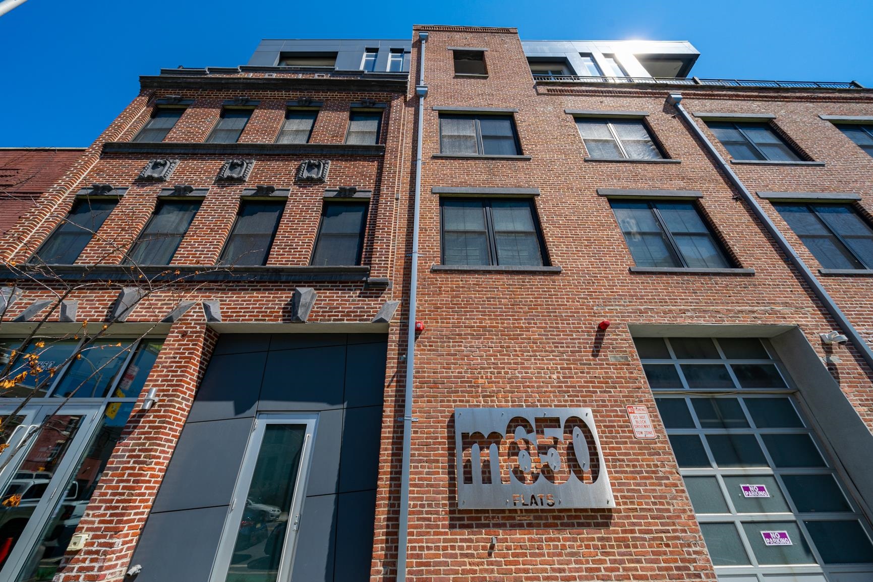 650 MONTGOMERY ST Unit: 202