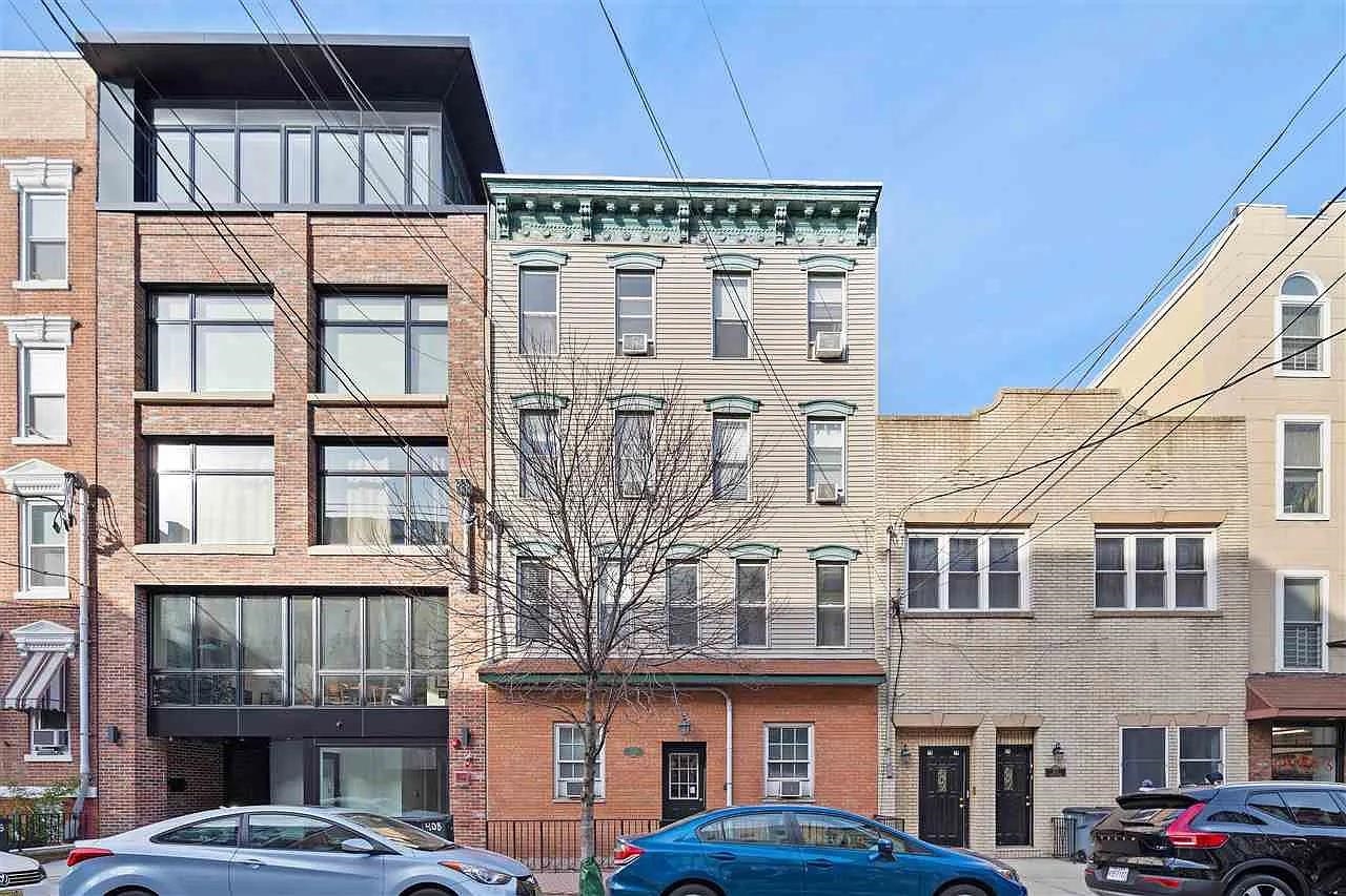 410 ADAMS ST Unit: 4L