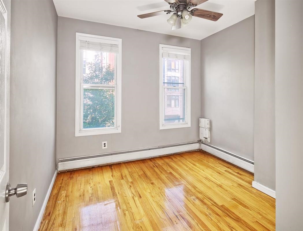 410 ADAMS ST Unit: 2L