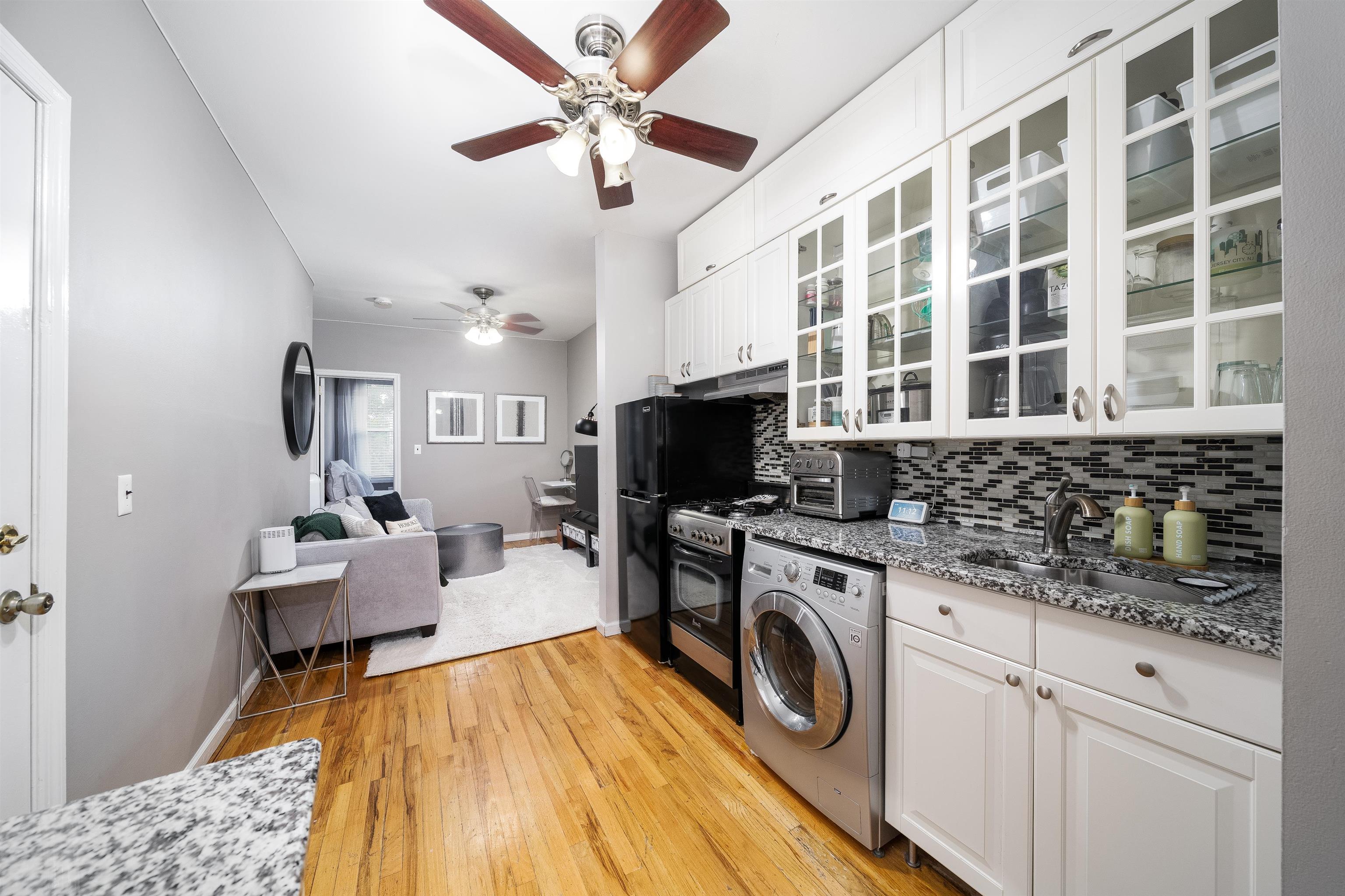 410 ADAMS ST Unit: 2L