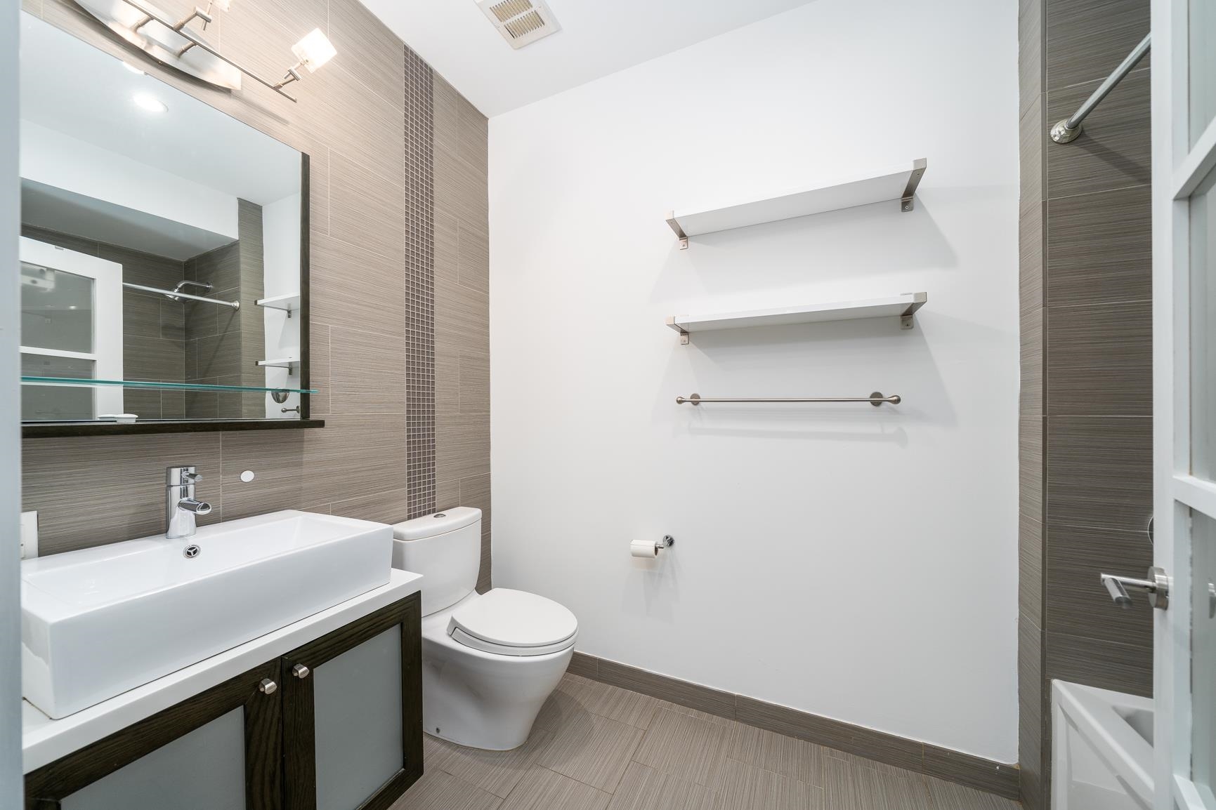 650 MONTGOMERY ST Unit: 306