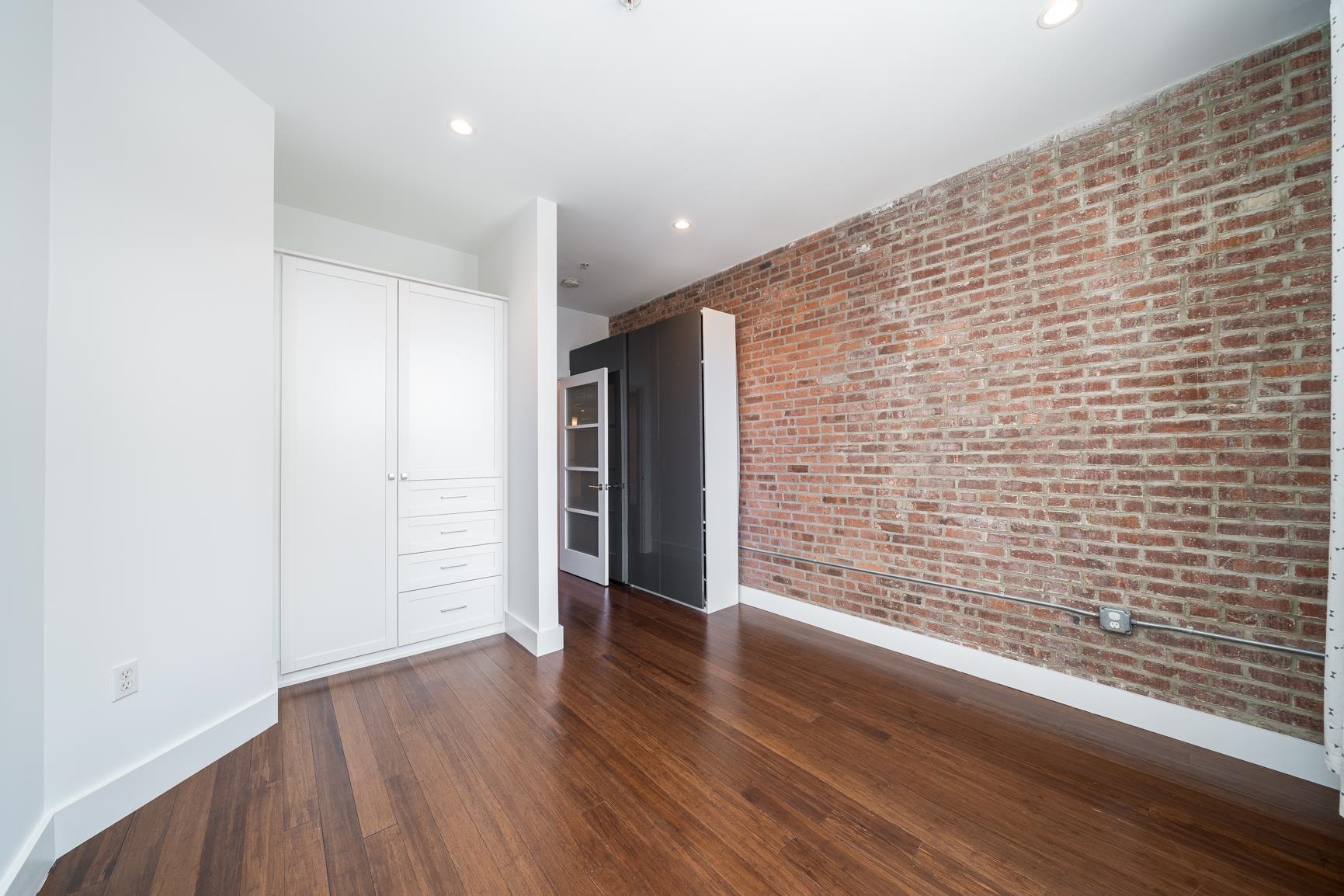650 MONTGOMERY ST Unit: 306