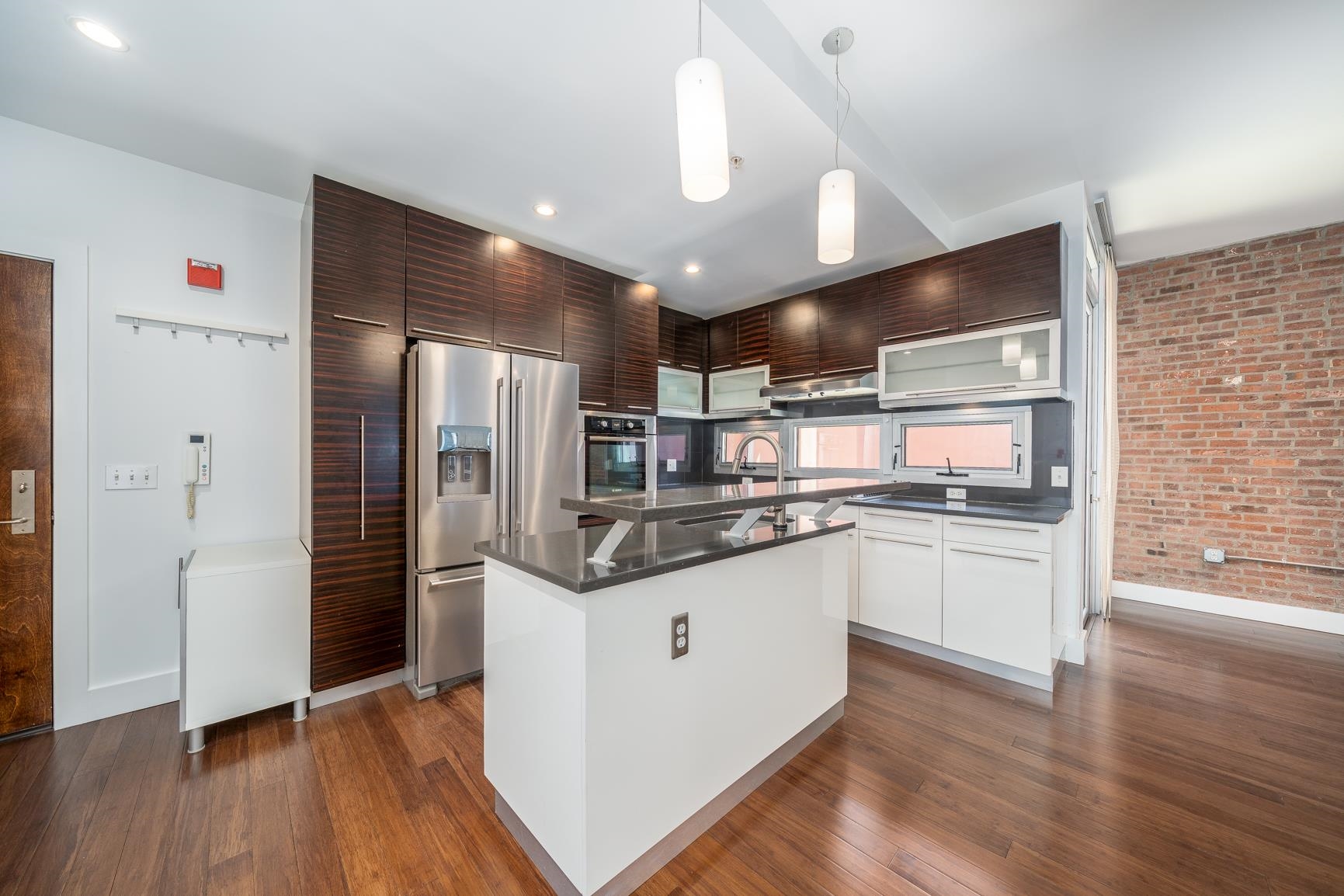 650 MONTGOMERY ST Unit: 306