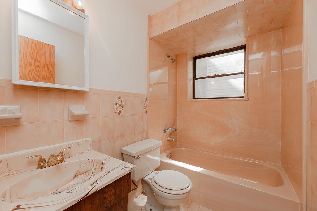 129 FRANKLIN ST Unit: B-2